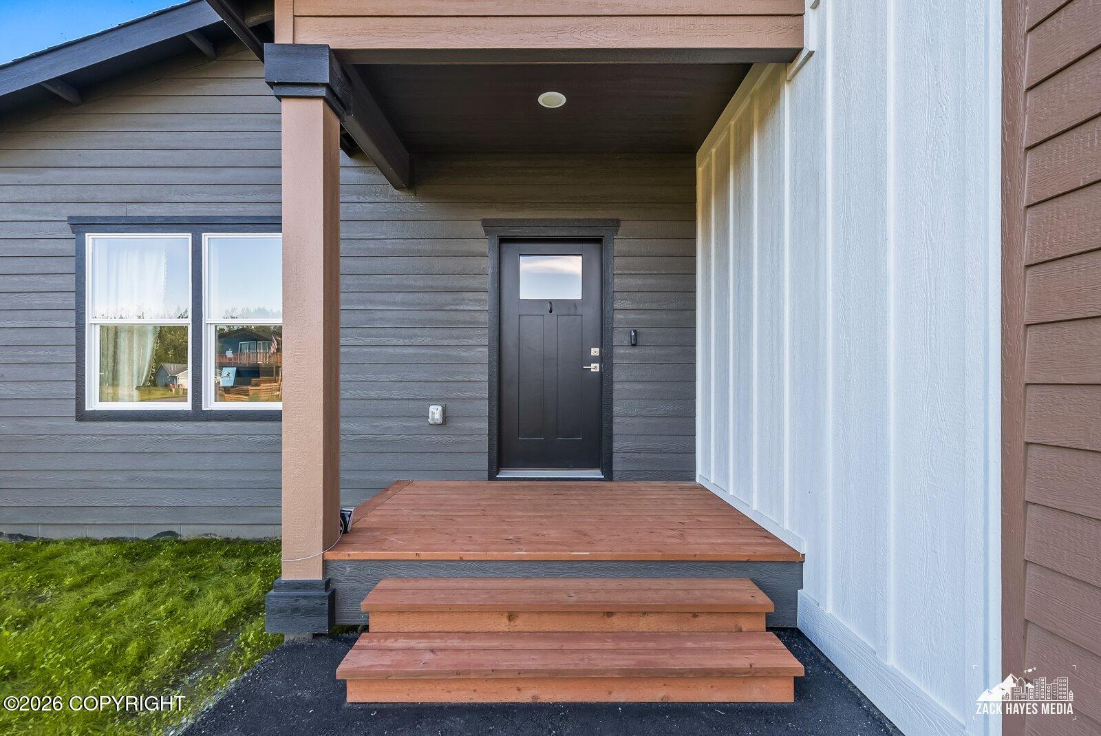 1160 E Mountain Peak Loop Property Photo 3