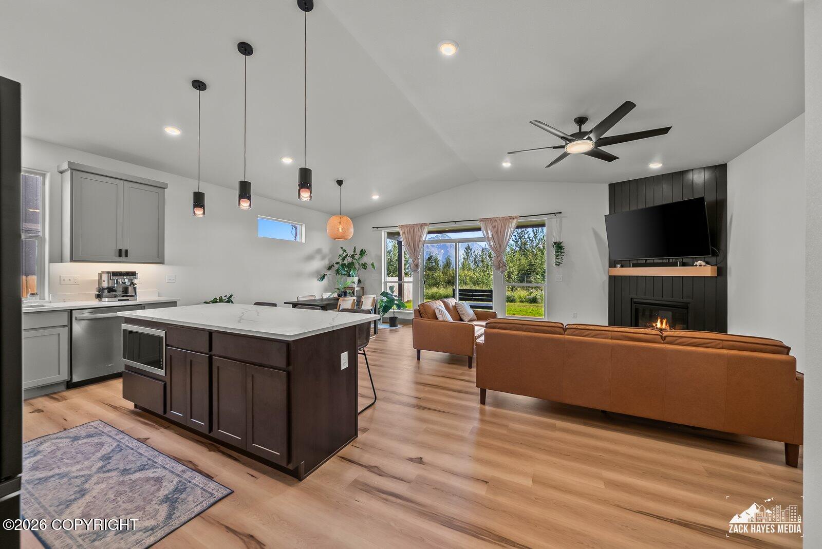 1160 E Mountain Peak Loop Property Photo 6