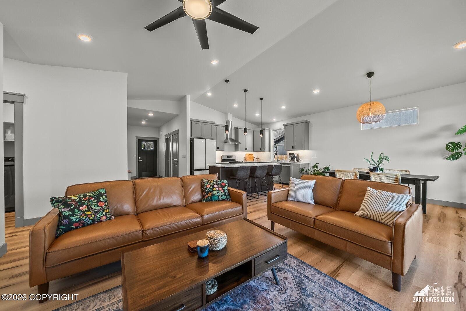 1160 E Mountain Peak Loop Property Photo 13
