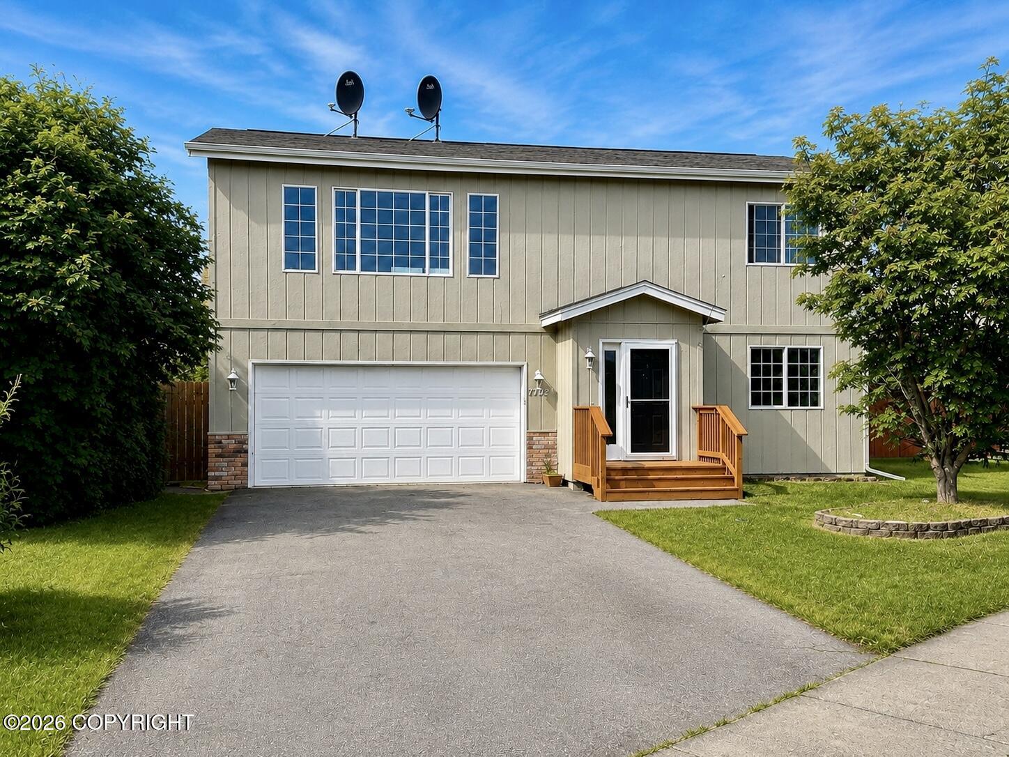 7402 White Hawk Drive Property Photo 1