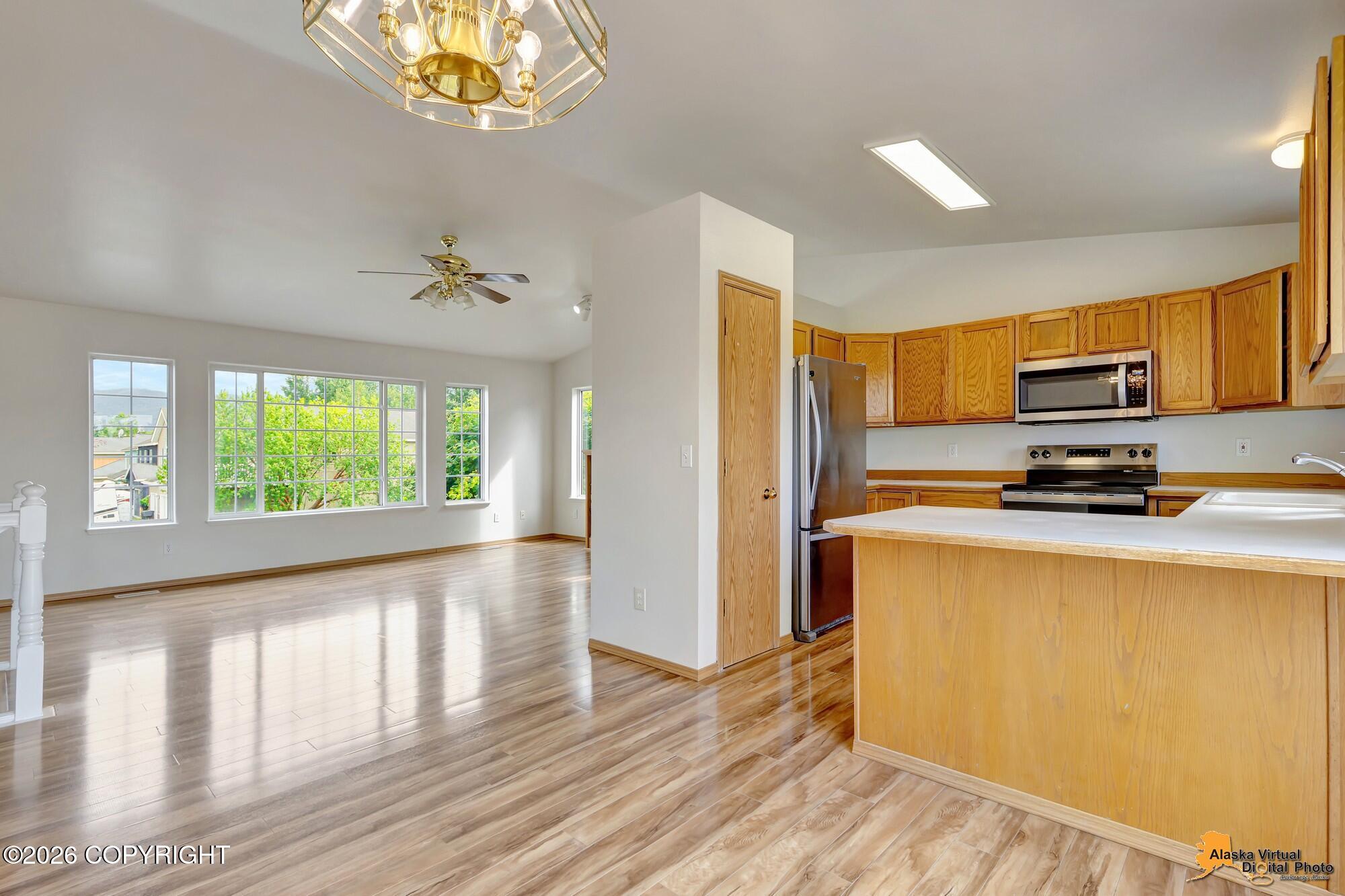 7402 White Hawk Drive Property Photo 8