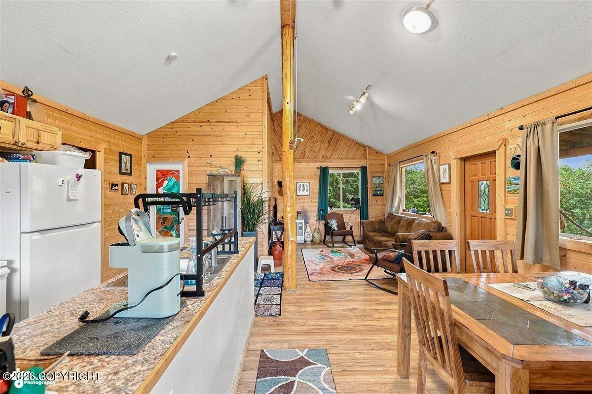 67537 Deep Creek Road Property Photo 4