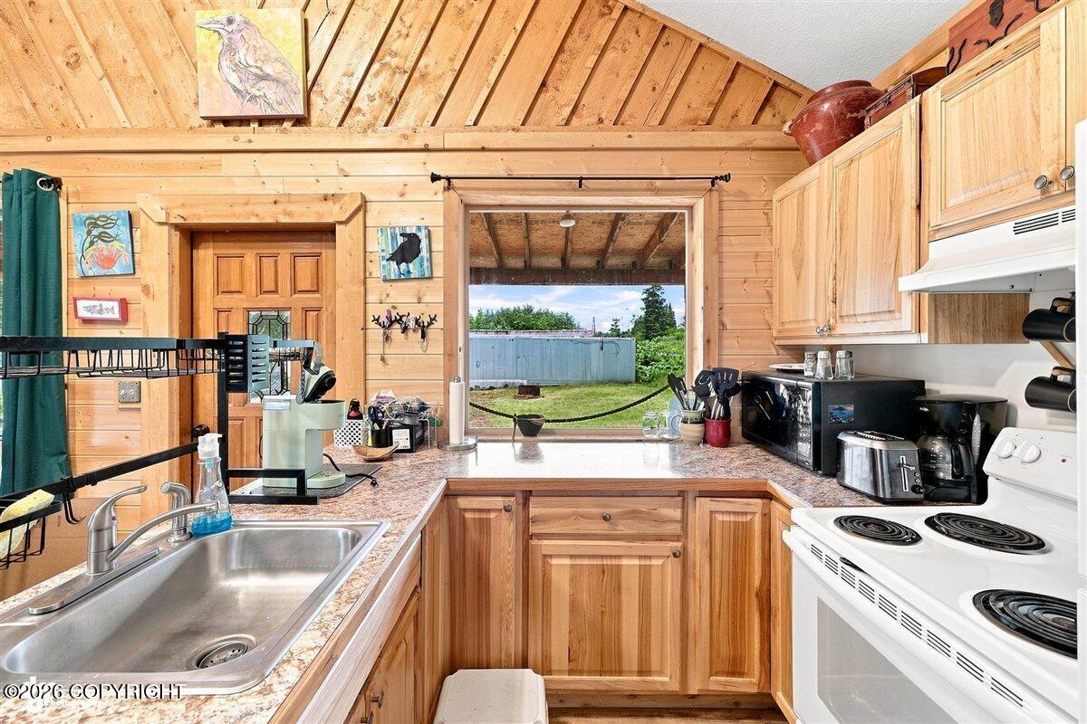 67537 Deep Creek Road Property Photo 13