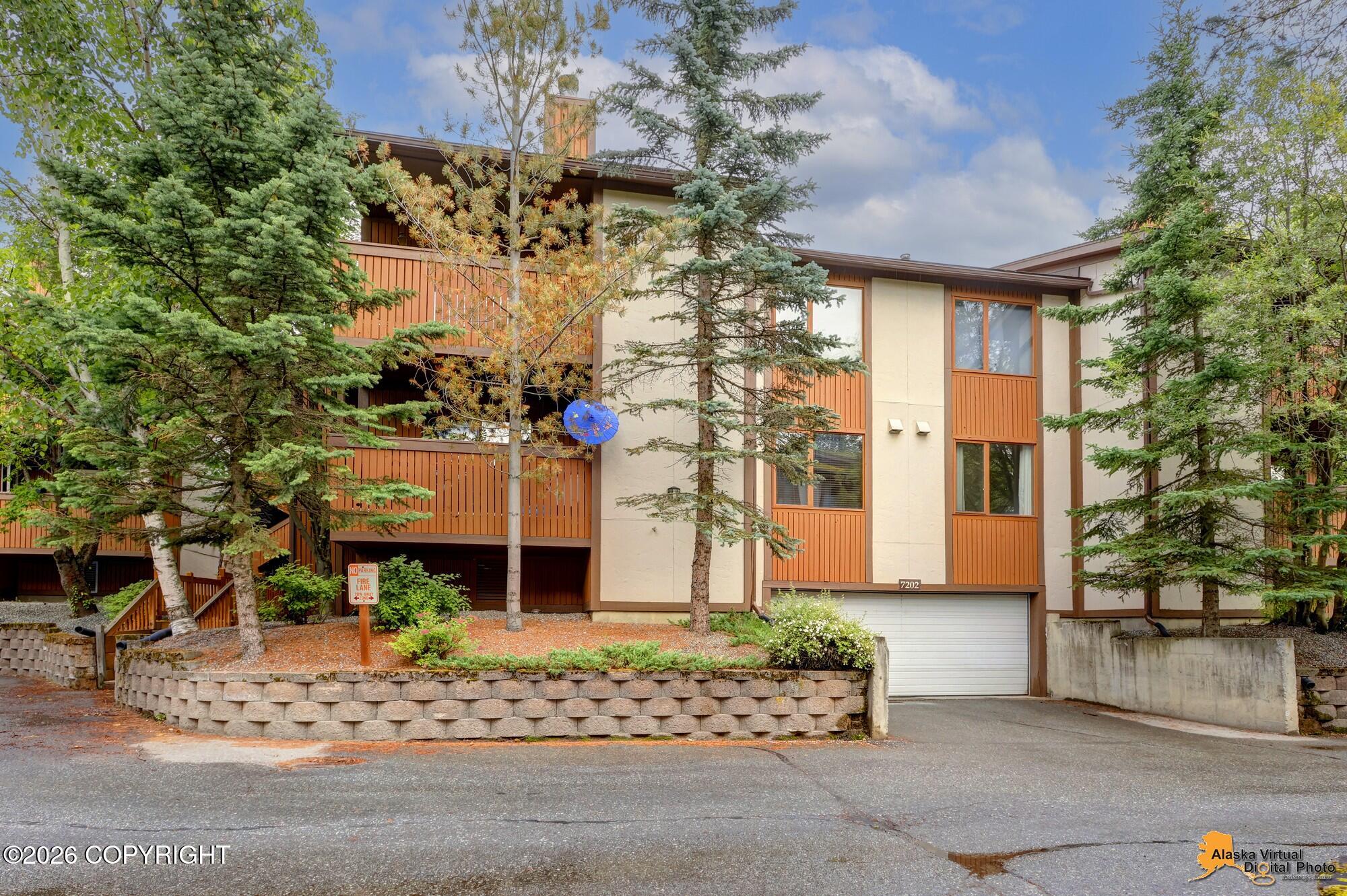 7202 Foxridge Circle #12-a Property Photo 2
