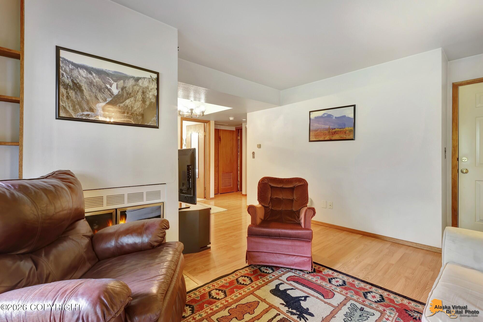7202 Foxridge Circle #12-a Property Photo 4