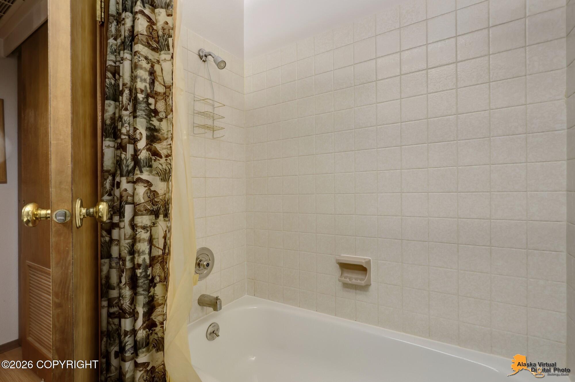 7202 Foxridge Circle #12-a Property Photo 19
