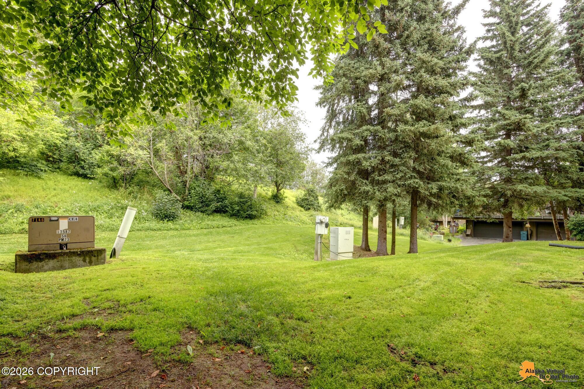 7202 Foxridge Circle #12-a Property Photo 24