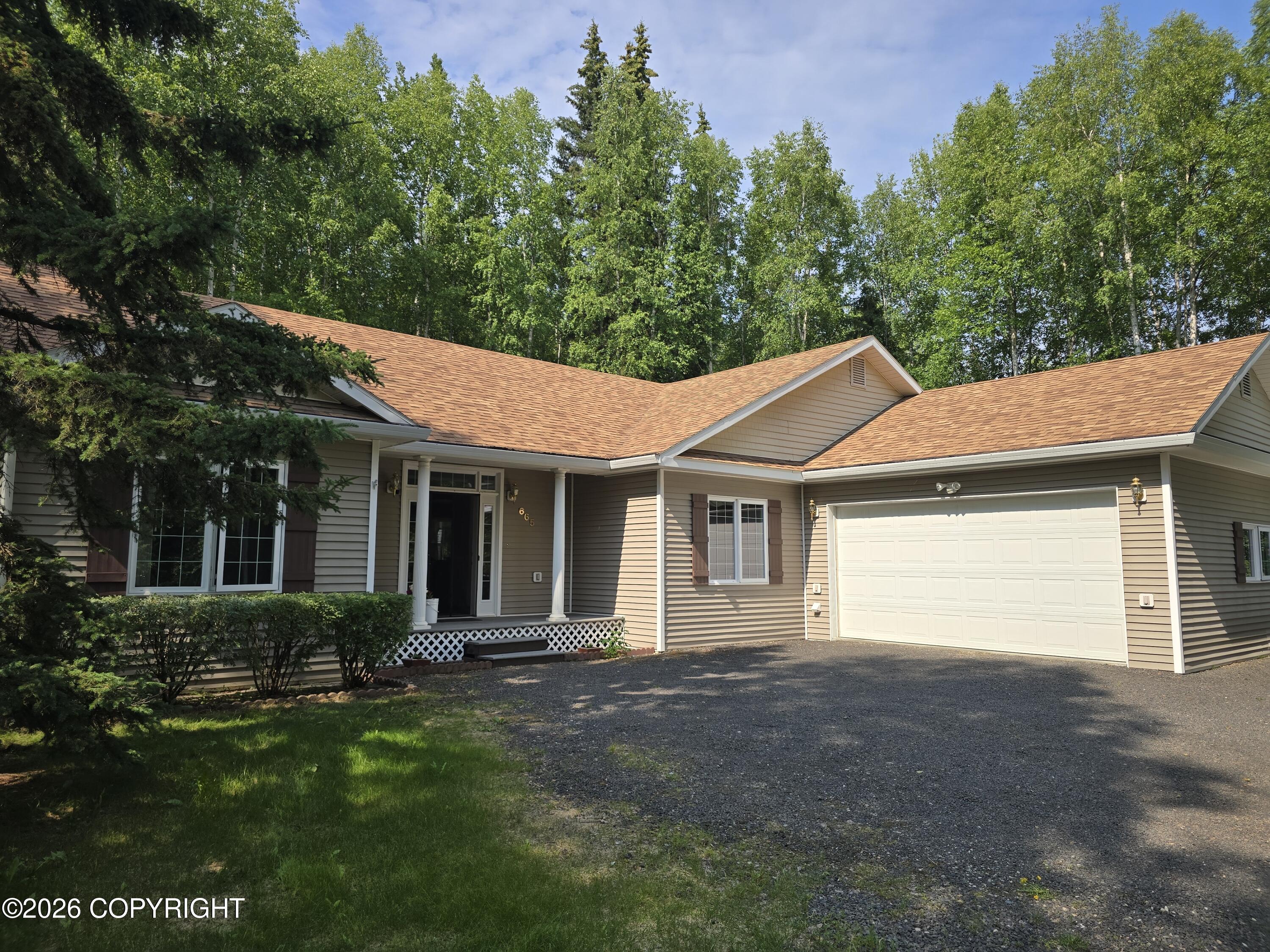 665 Kentshire Drive Property Photo 2