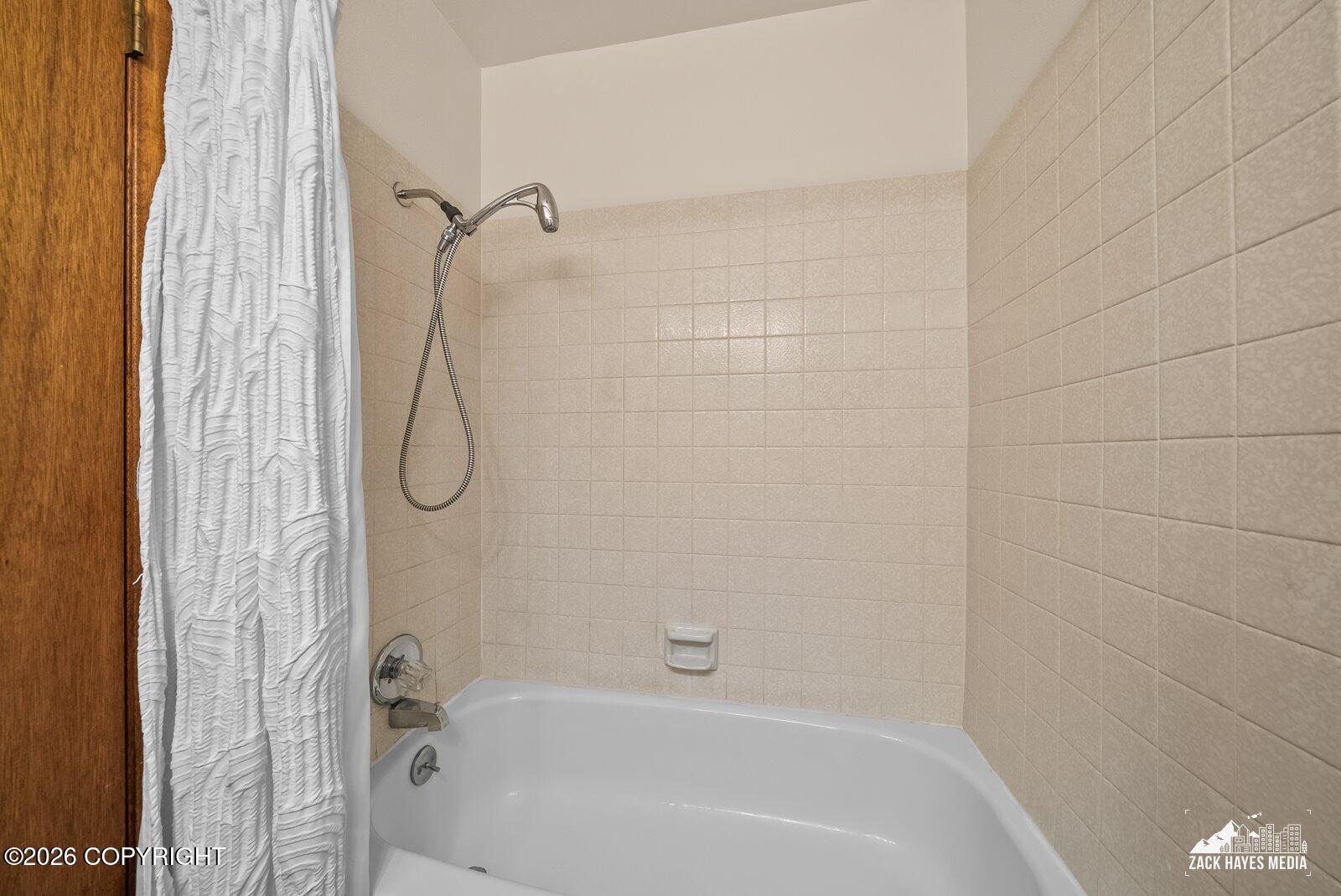 7340 Huntsmen Circle #g Property Photo 26
