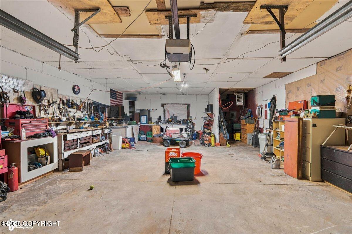 1005 N Smith Road Property Photo 16