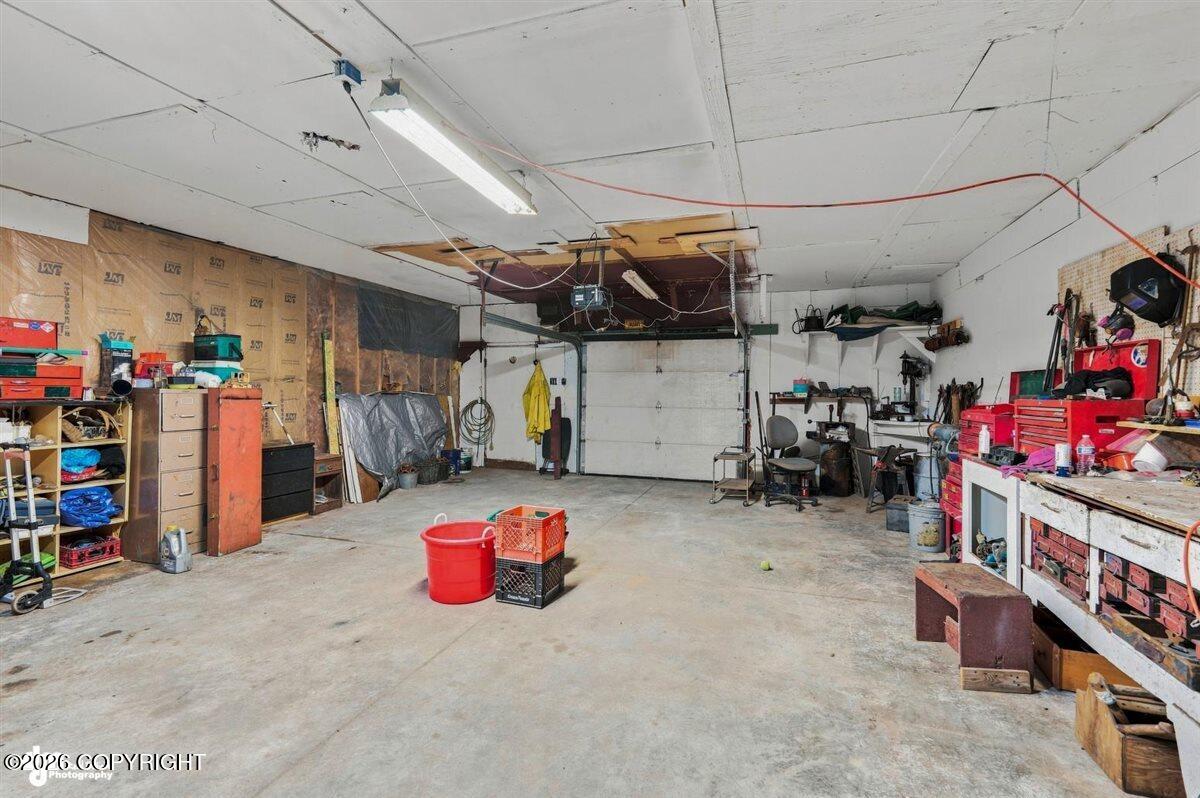 1005 N Smith Road Property Photo 17