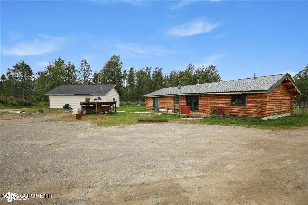 1005 N Smith Road Property Photo 18