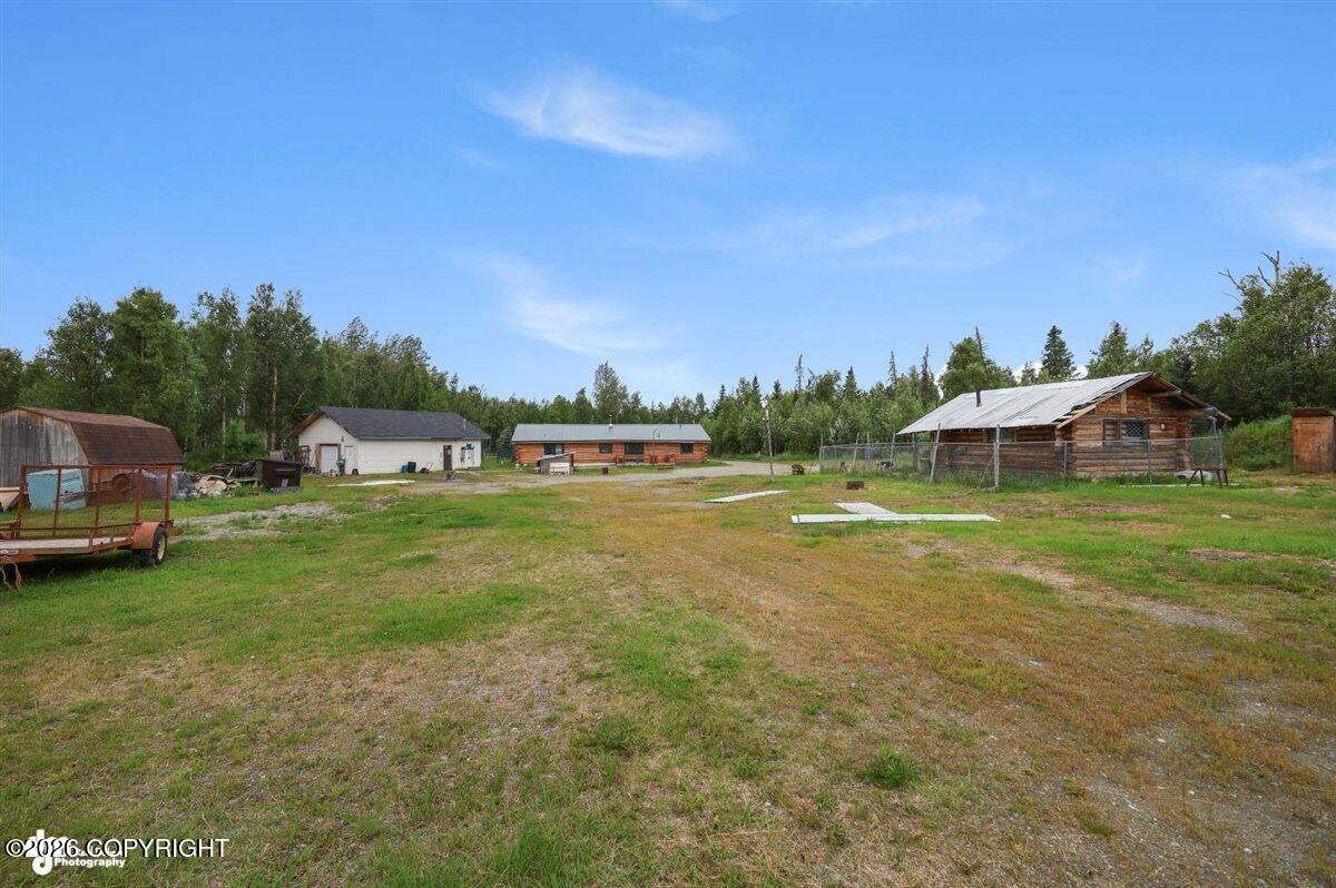 1005 N Smith Road Property Photo 34