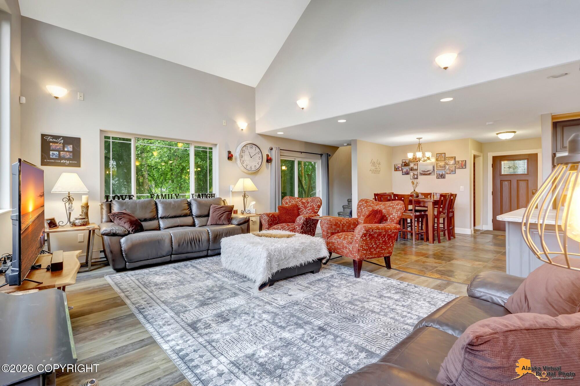 9103 N Linda Lane Property Photo 11