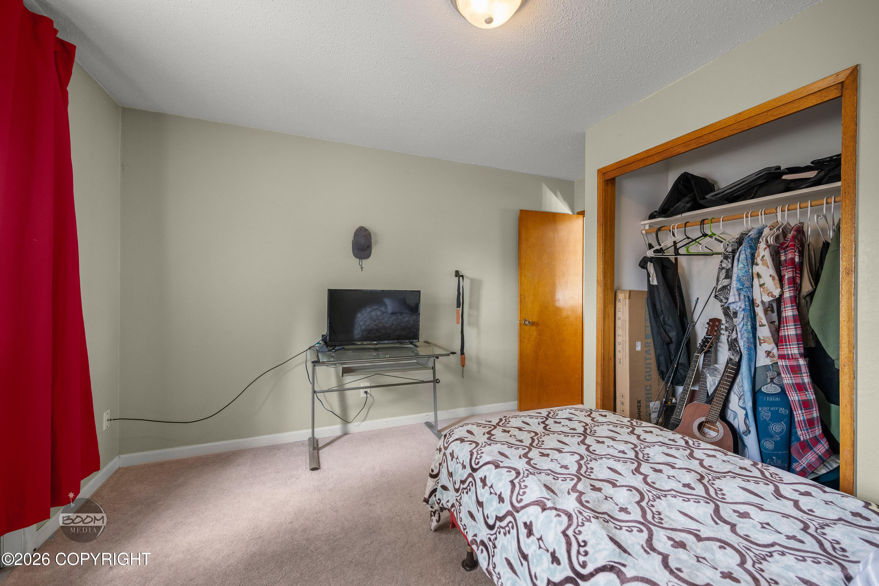 890 Lancaster Drive Property Photo 14