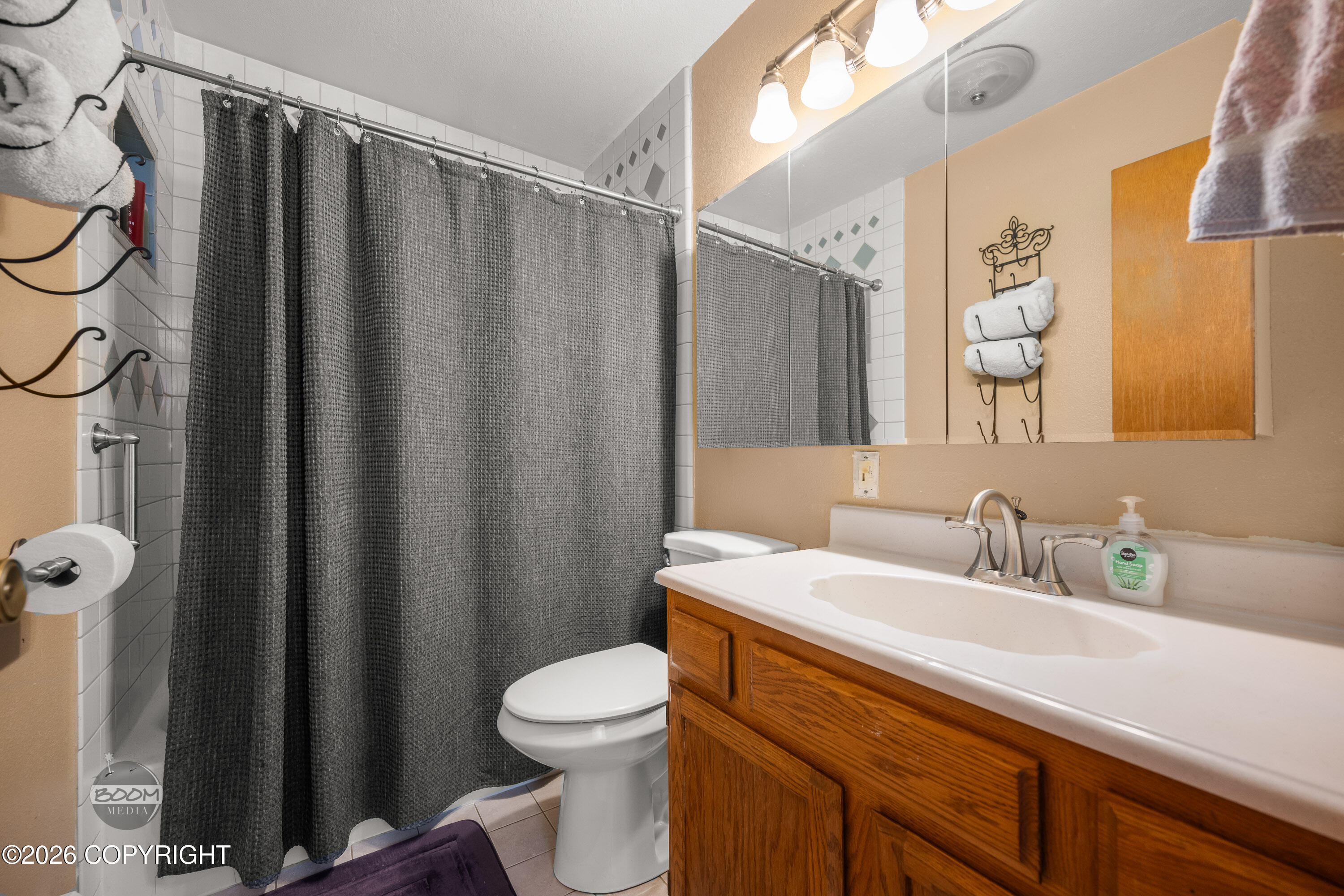 890 Lancaster Drive Property Photo 17