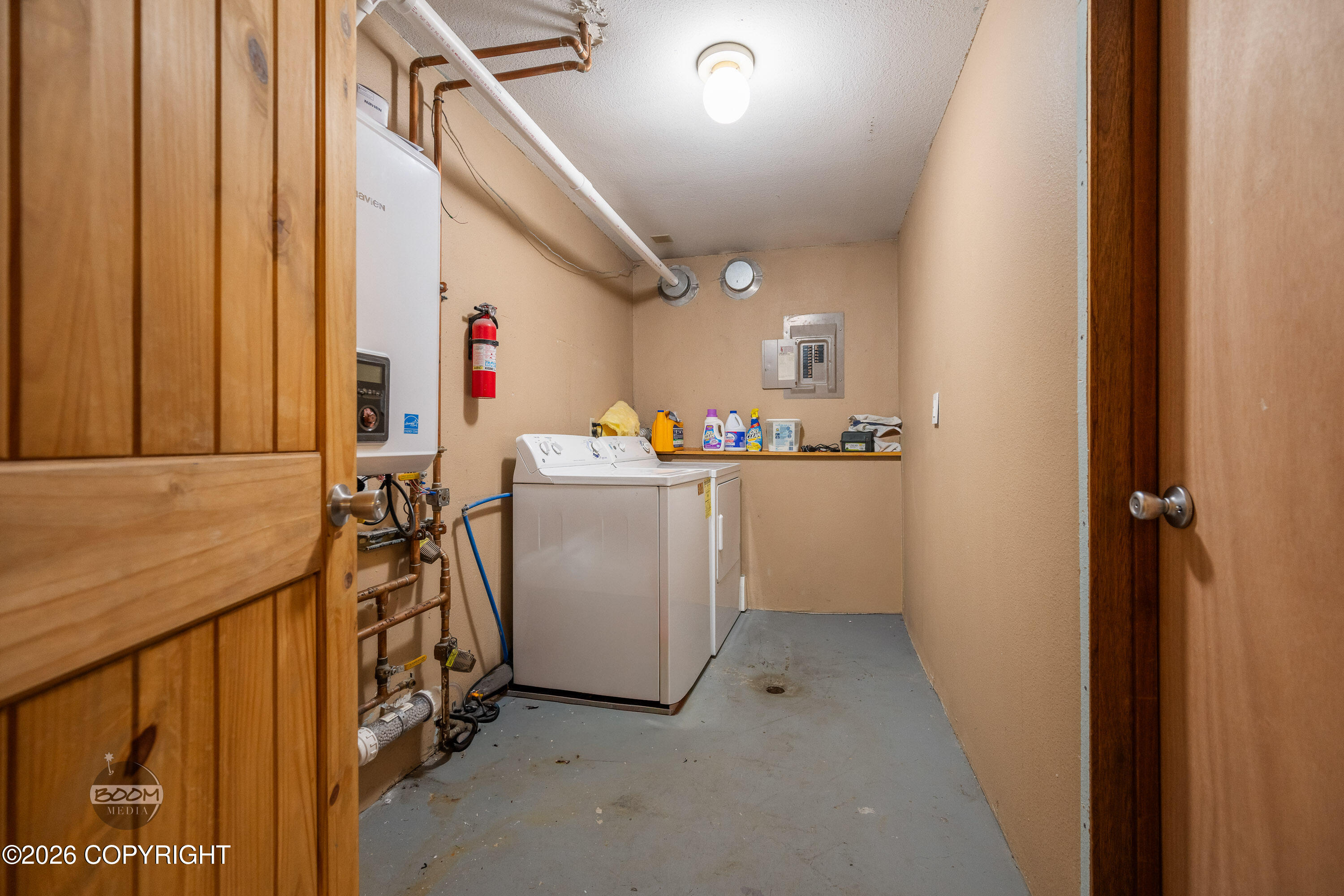 890 Lancaster Drive Property Photo 26