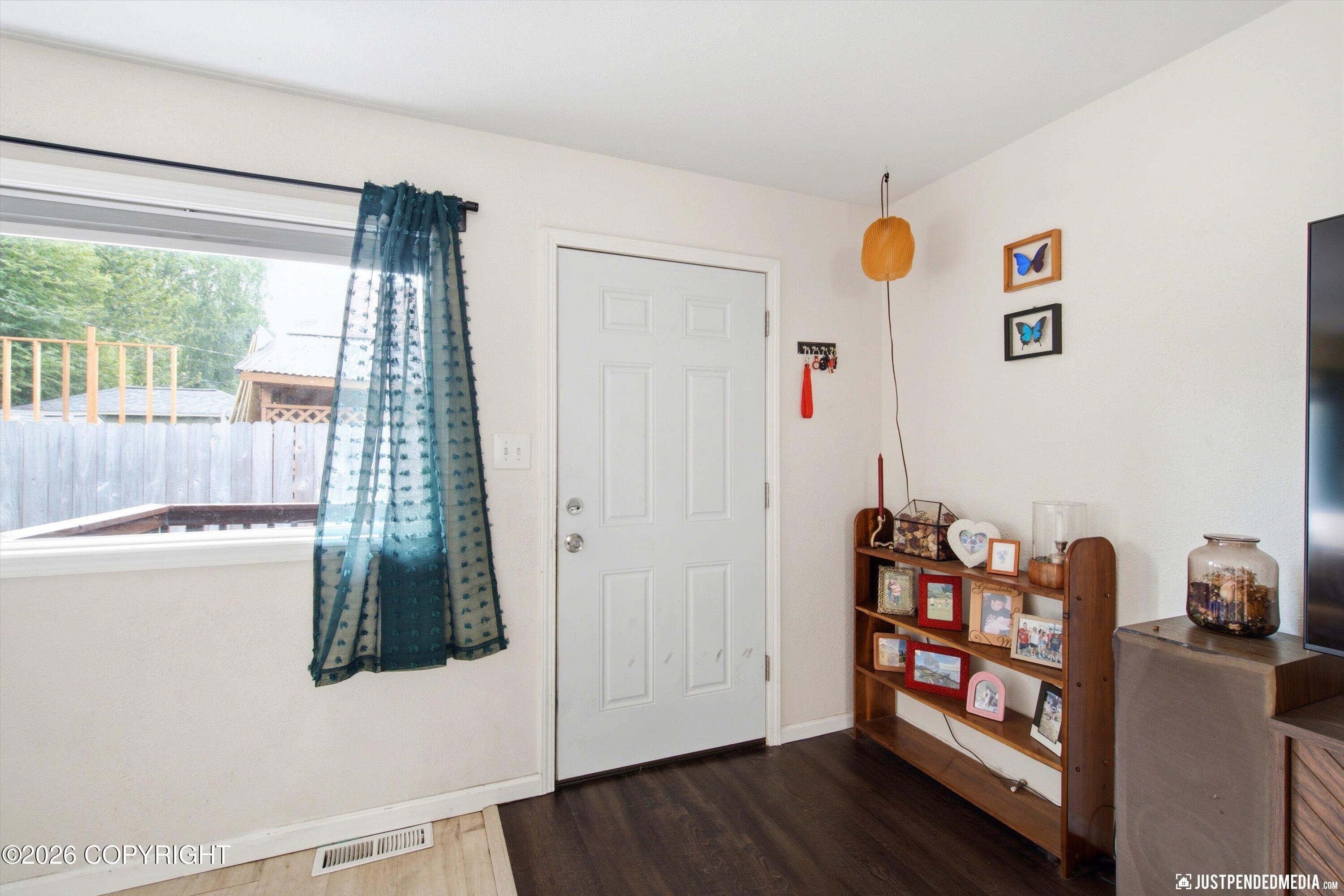 4309 Cope Street Property Photo 4
