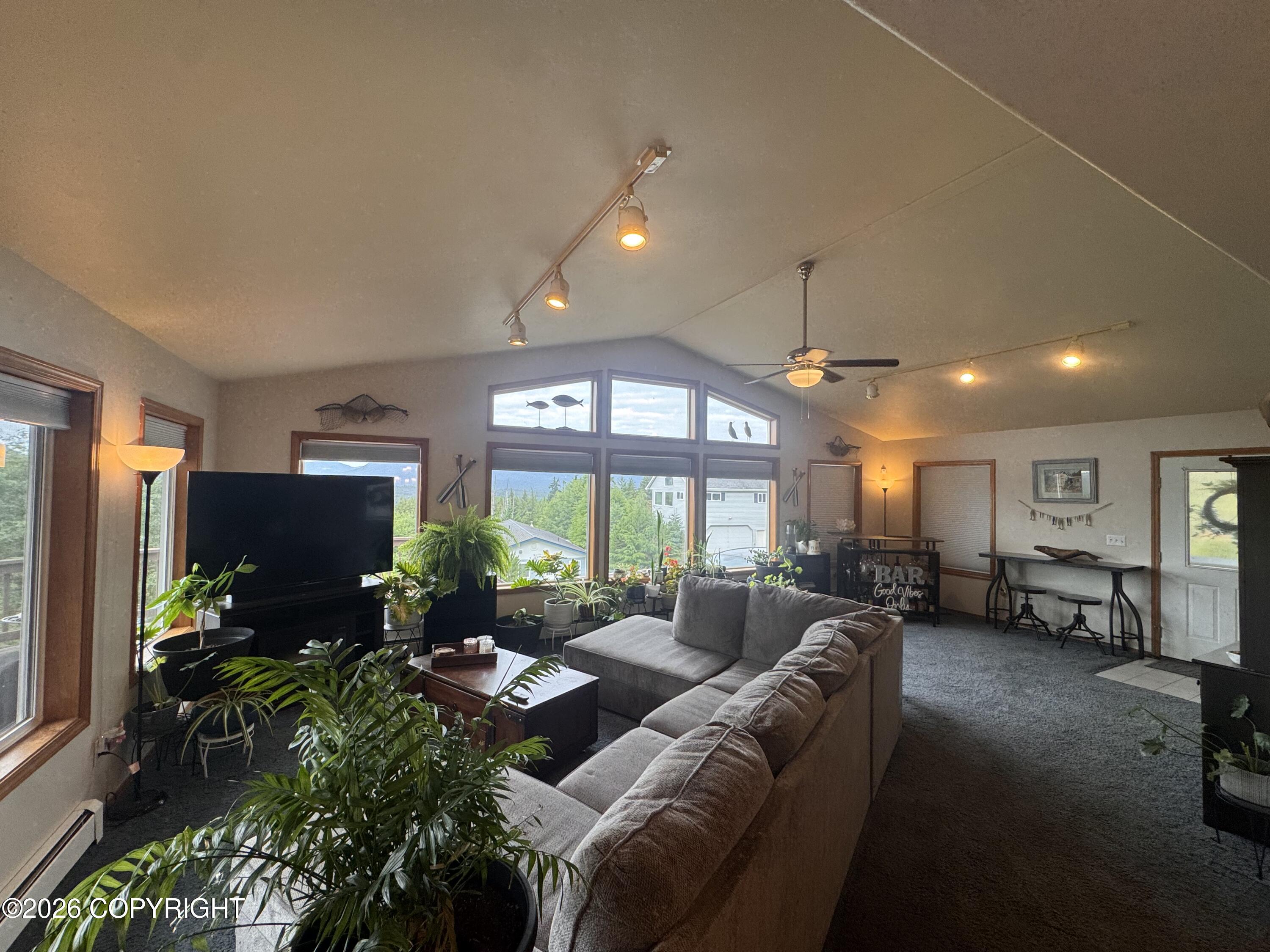 390 Forest Park Drive Property Photo 6
