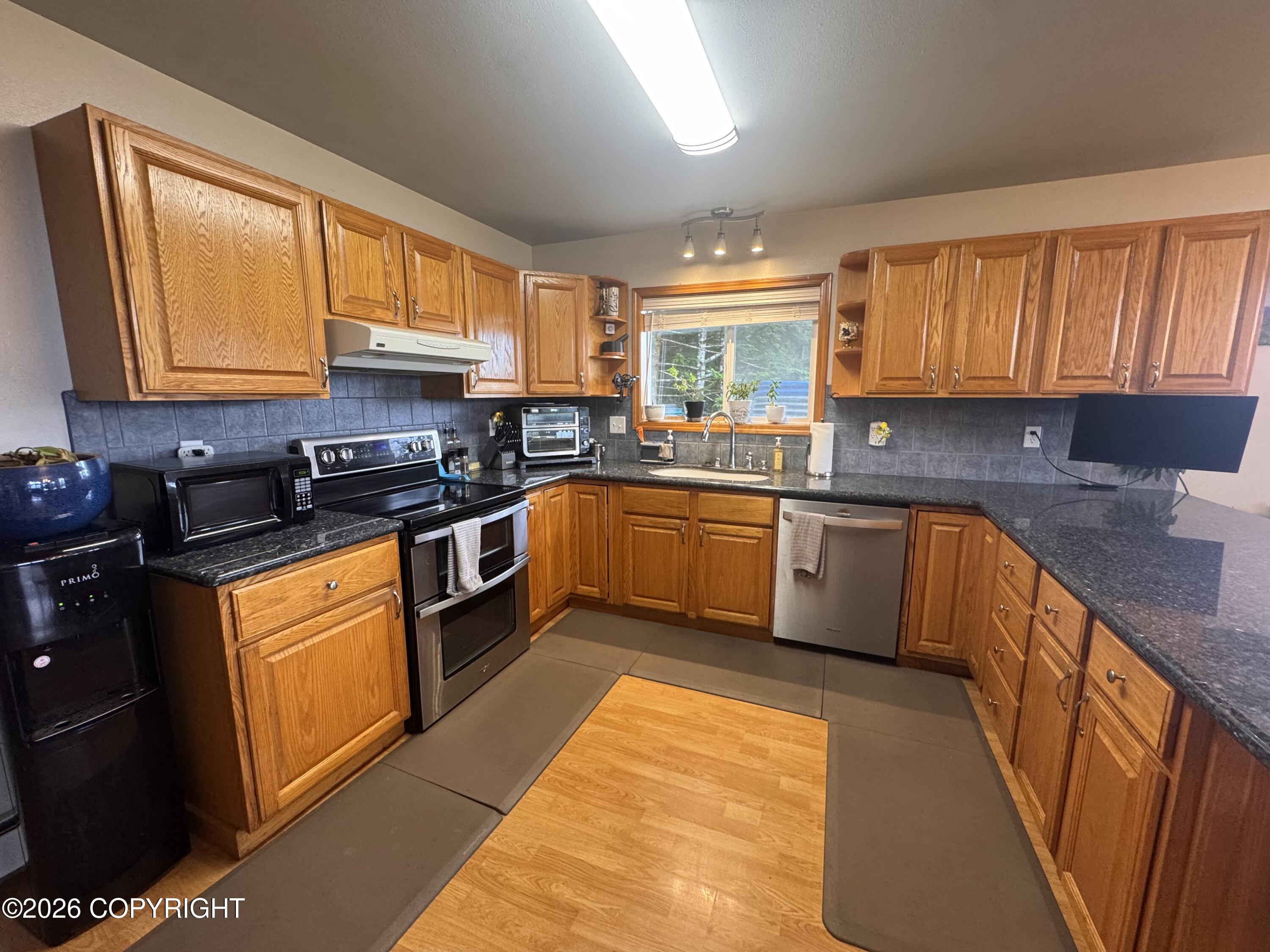 390 Forest Park Drive Property Photo 10