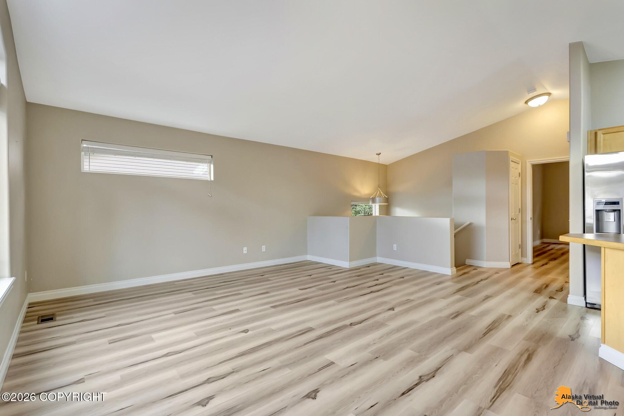 1003 Oakridge Drive Property Photo 5