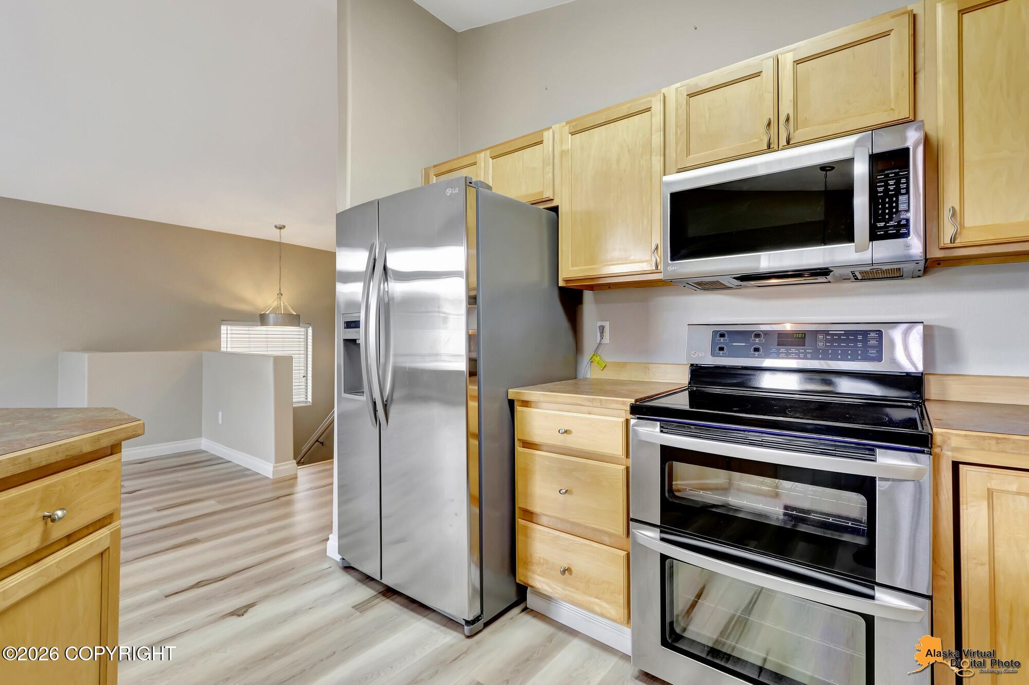 1003 Oakridge Drive Property Photo 11
