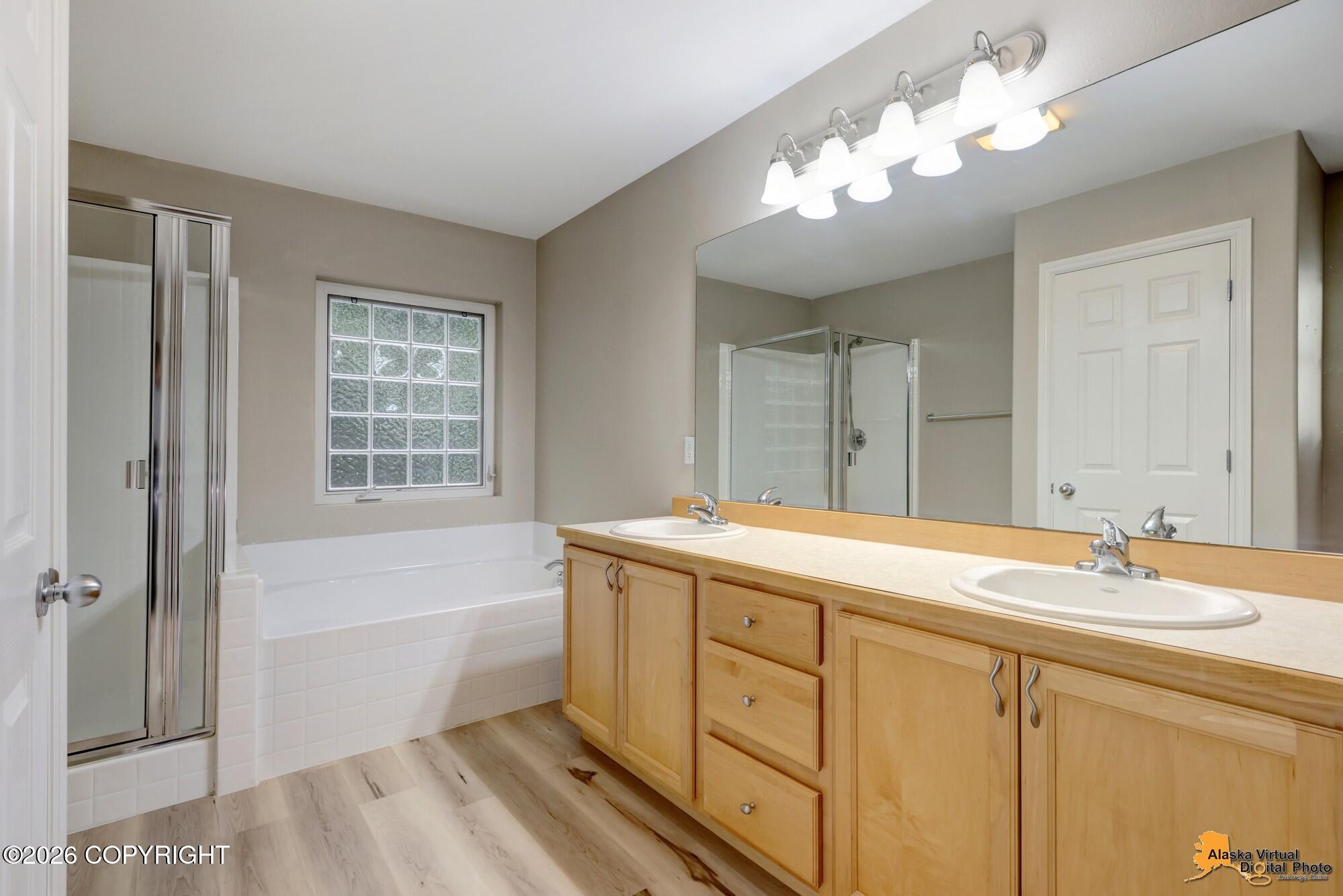 1003 Oakridge Drive Property Photo 21
