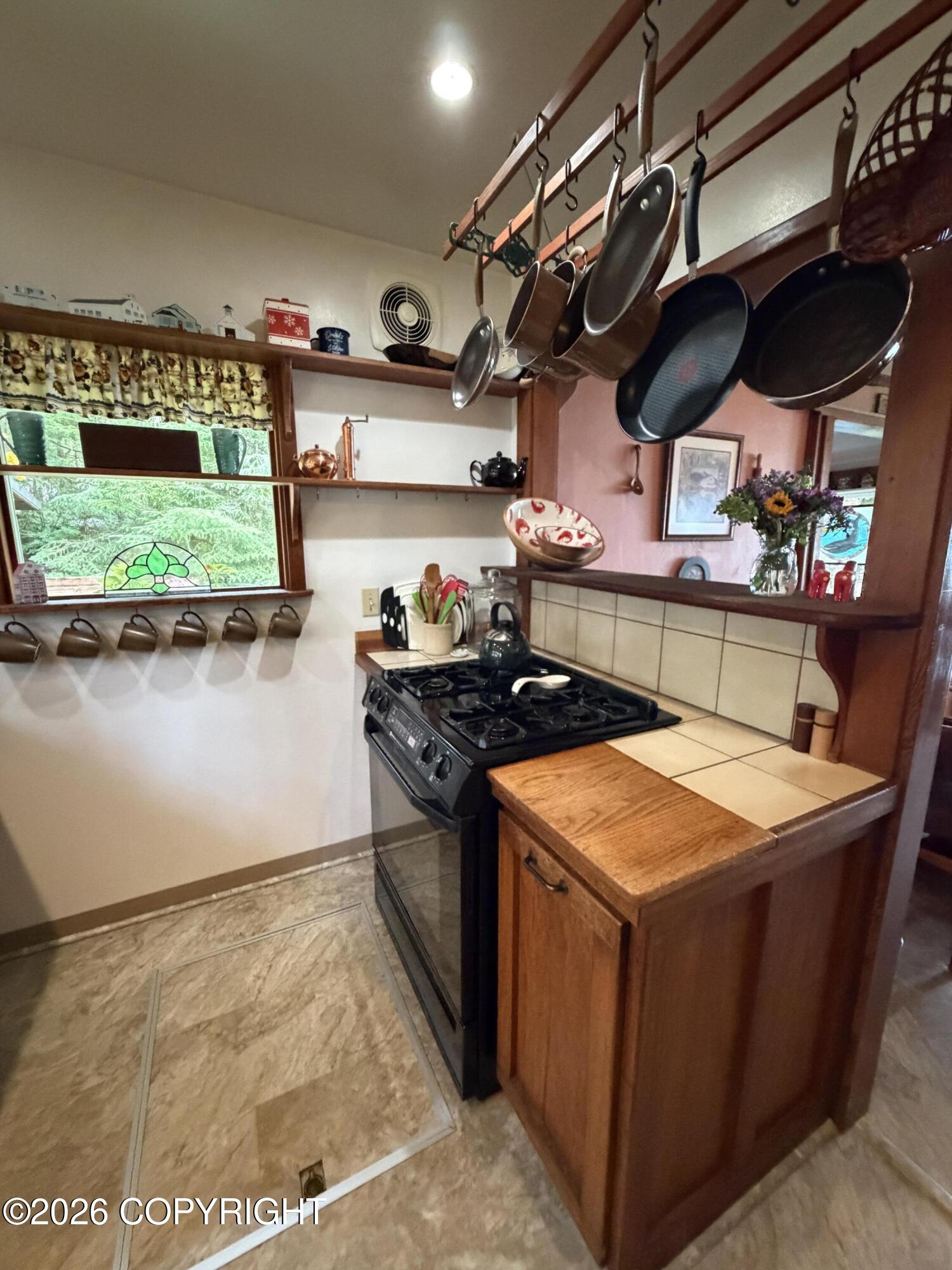 707-b Sandy Beach Road Property Photo 13