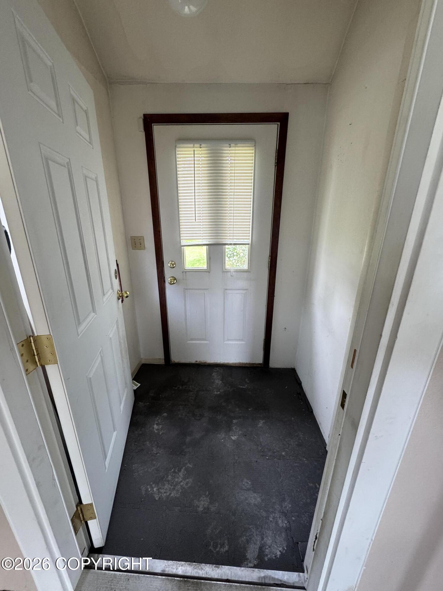 6002 Acheson Lane Property Photo 4