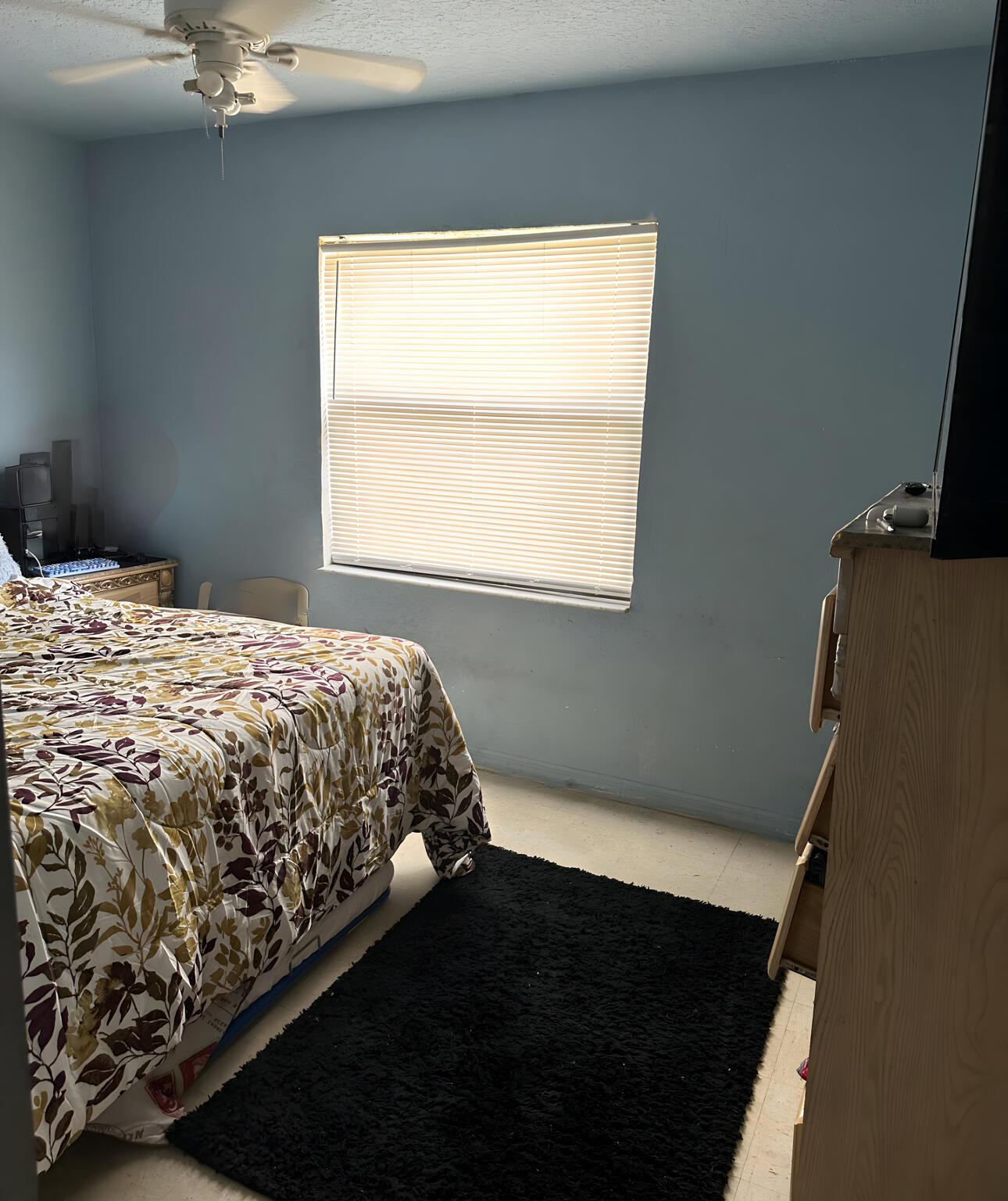 523 B Way Property Photo 3