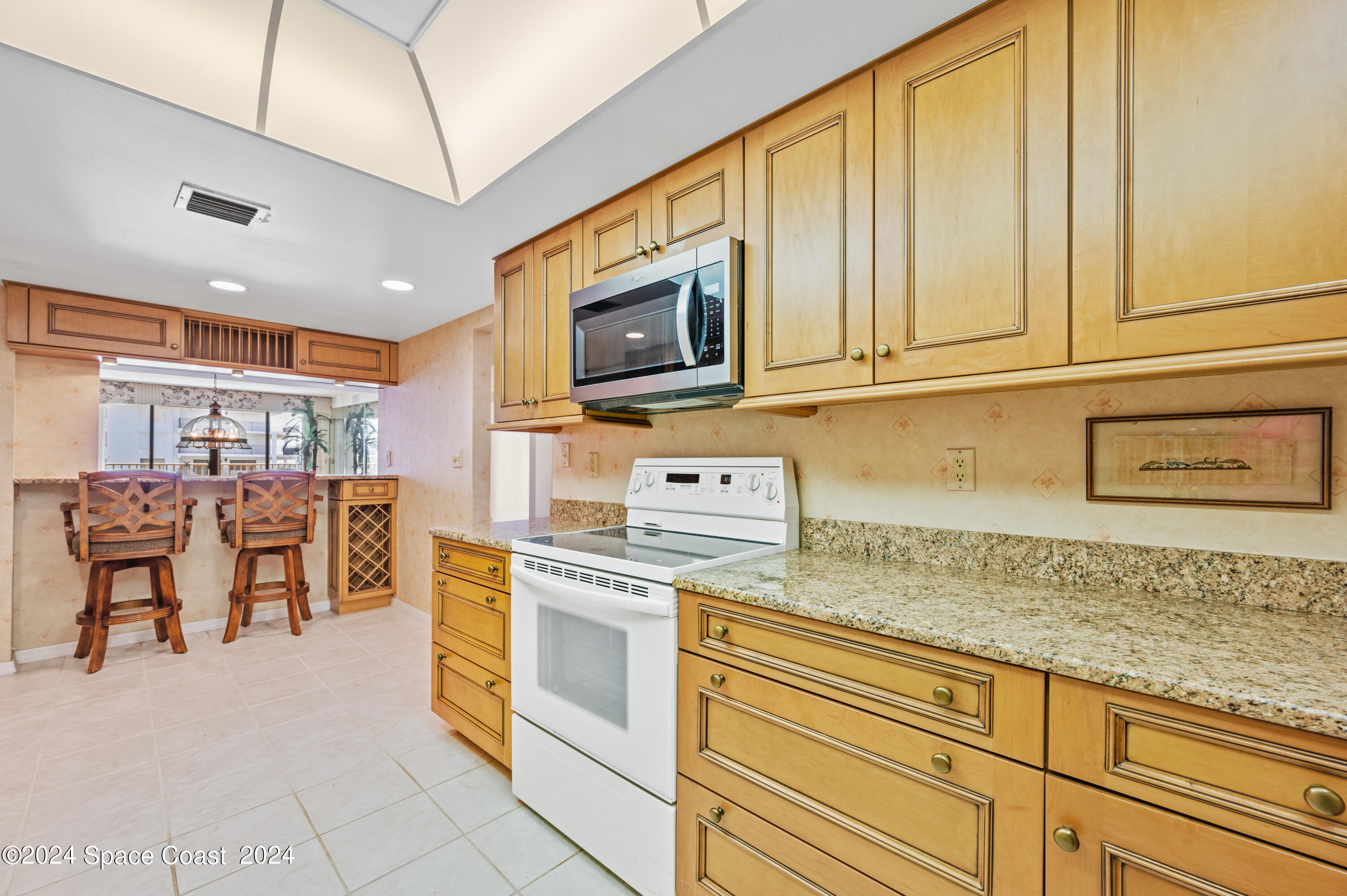 750 N Atlantic Avenue 608 Property Photo 8