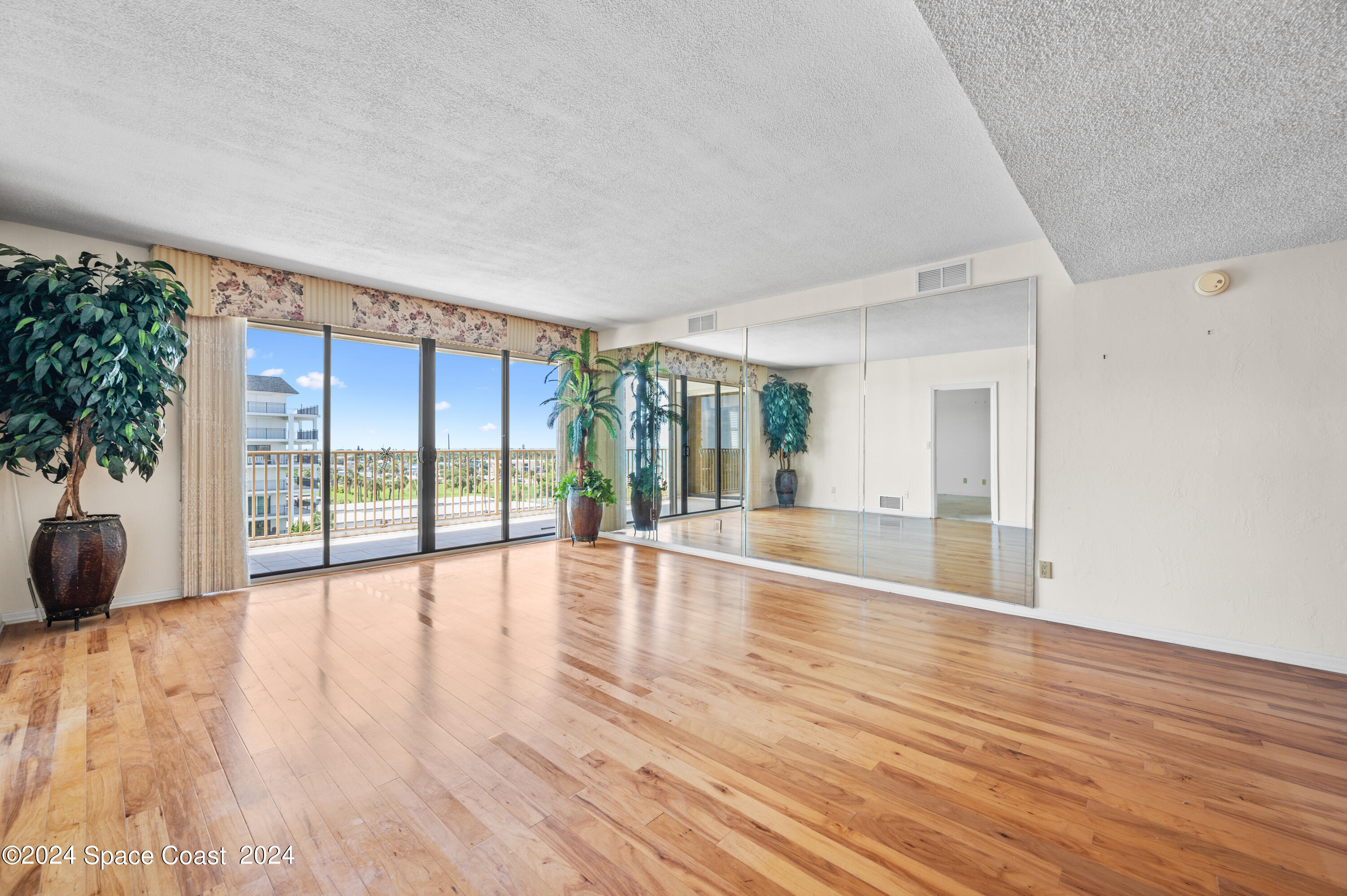 750 N Atlantic Avenue 608 Property Photo 10