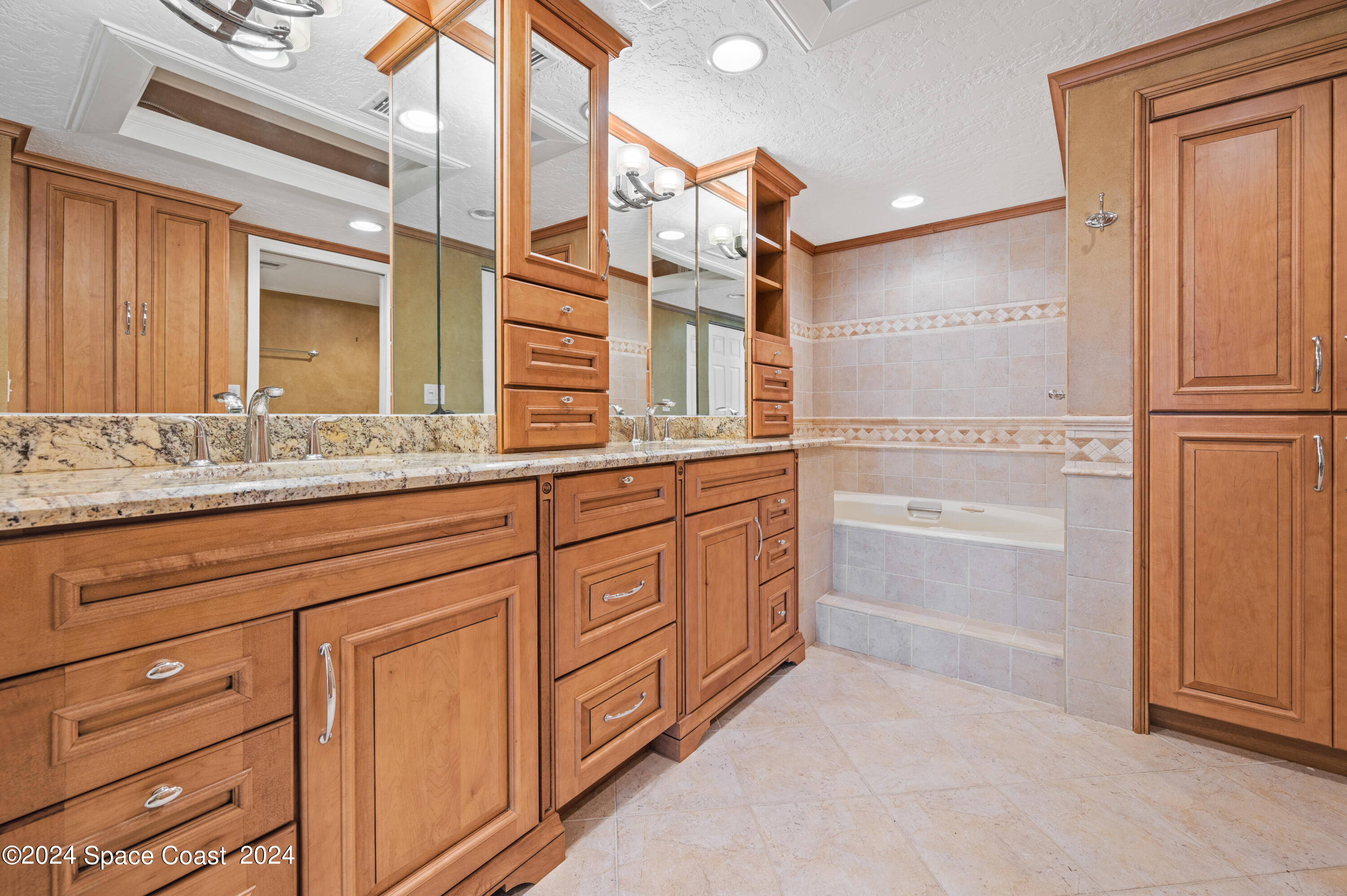 750 N Atlantic Avenue 608 Property Photo 17