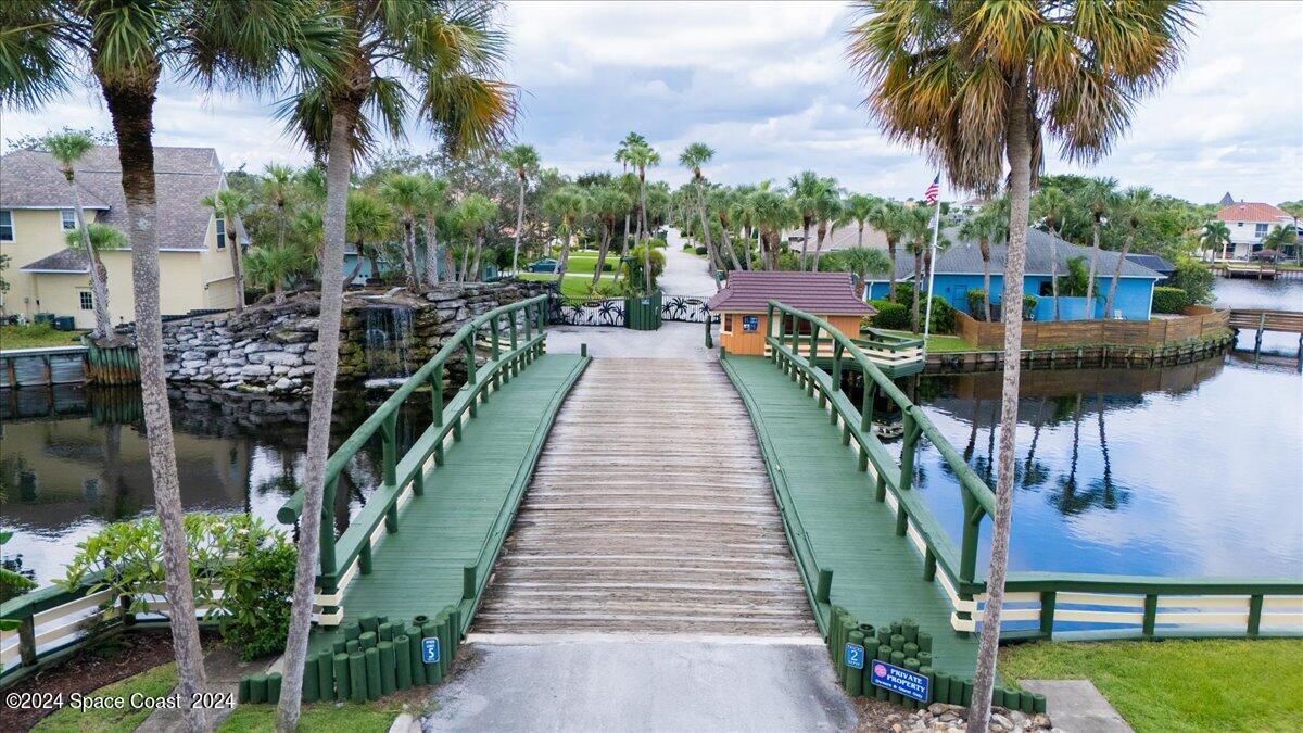 000 River Moorings Property Photo 2