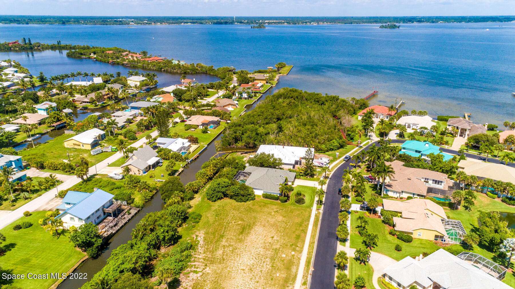 315 Island Drive Property Photo 1