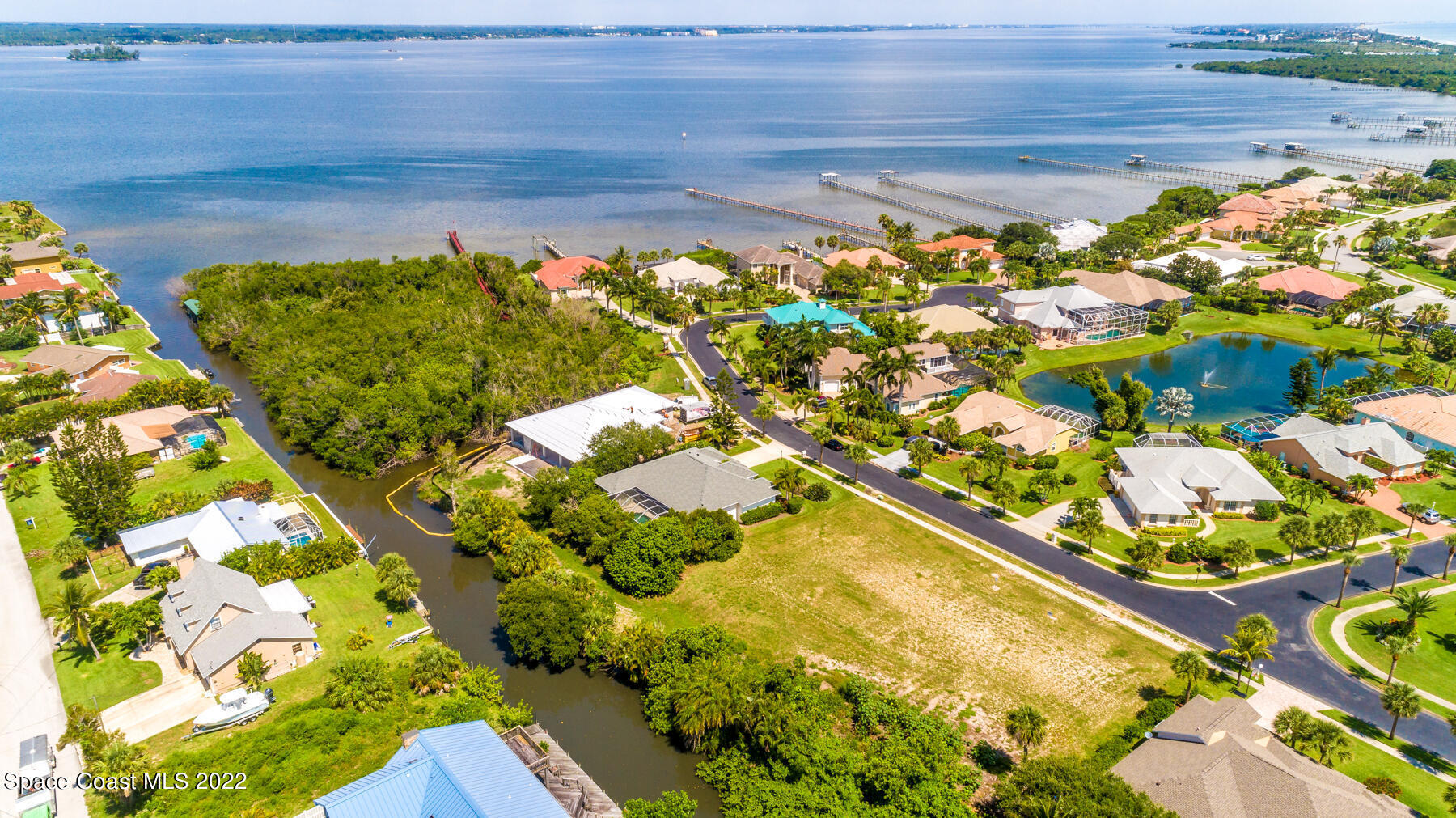 315 Island Drive Property Photo 4