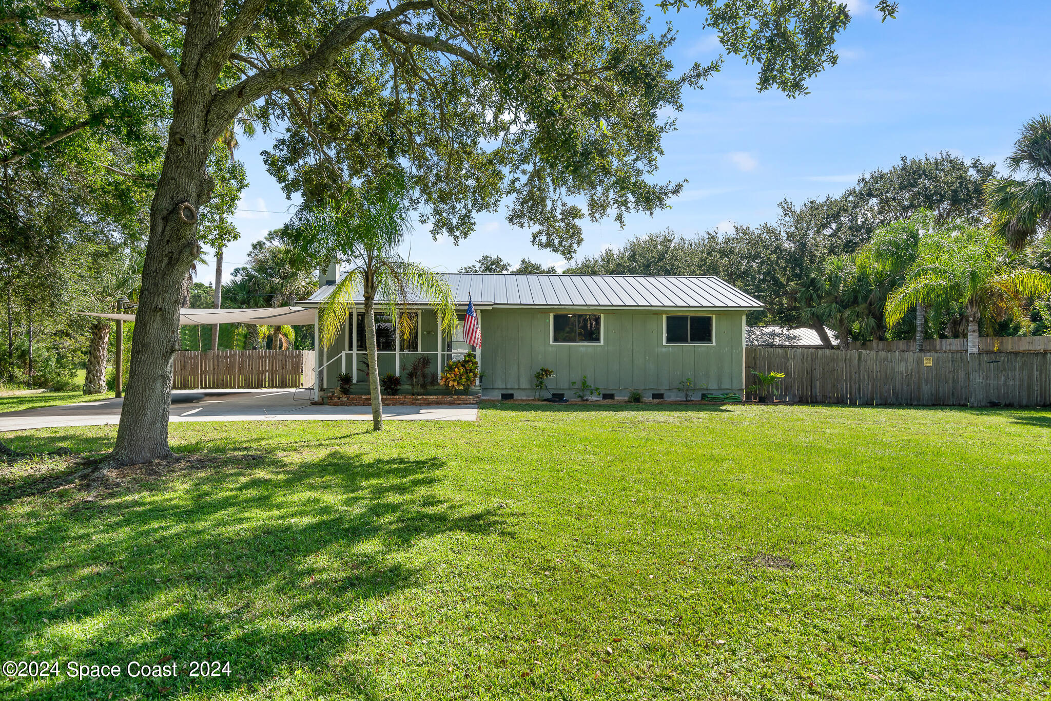 9633 Honeysuckle Drive Property Photo 1