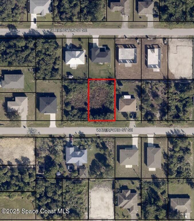 1225 Waterford Street SE Property Photo 1