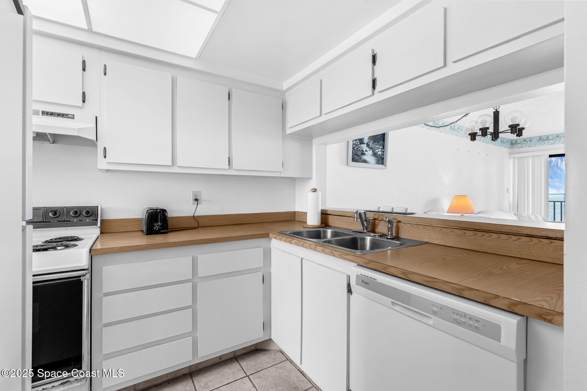 2469 S Washington Avenue C208 Property Photo 9