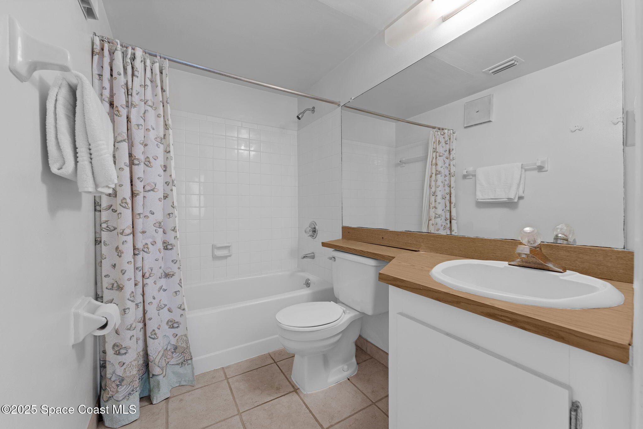 2469 S Washington Avenue C208 Property Photo 16