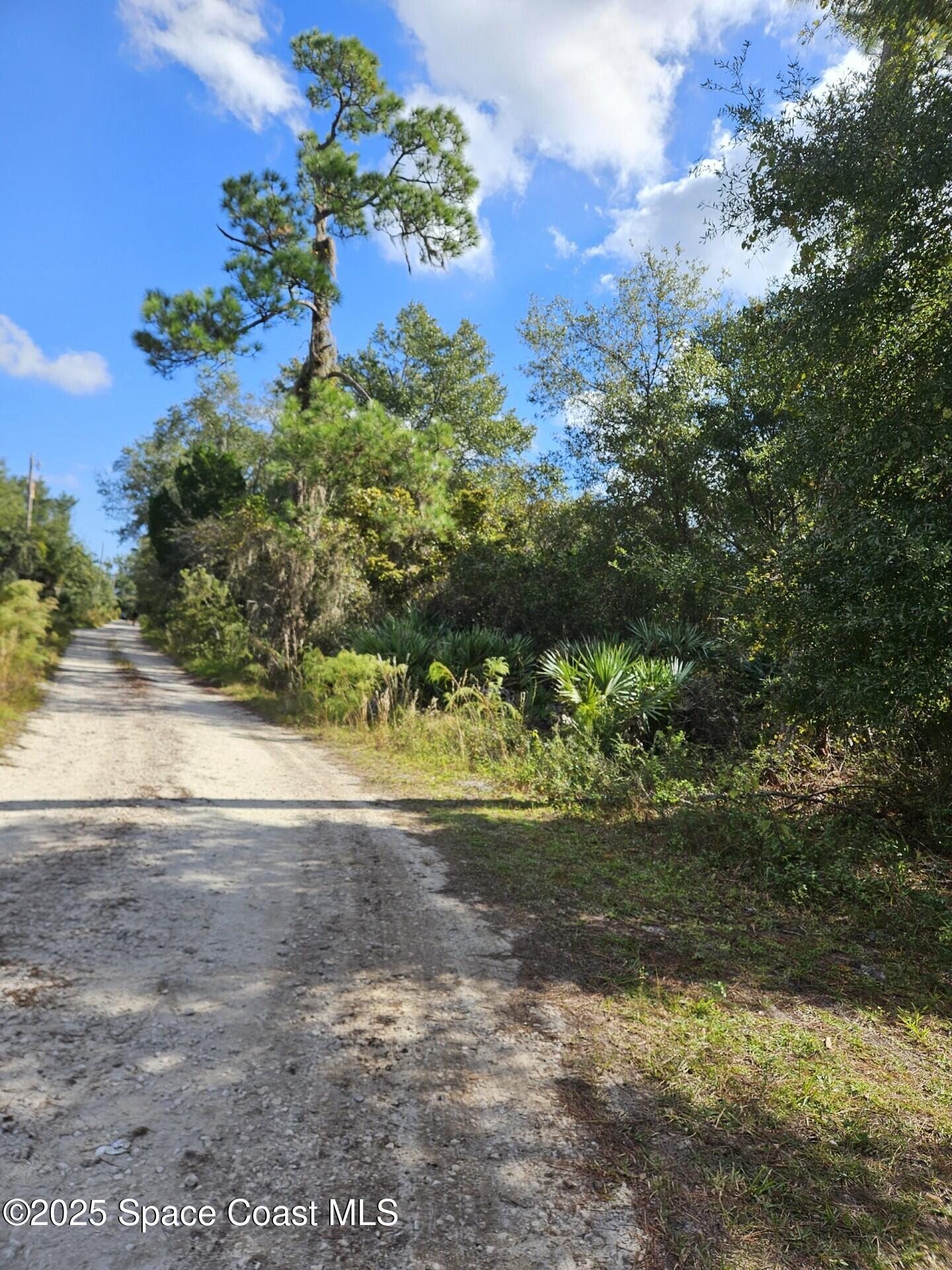 4600 N Beacon Light Road N Property Photo 5