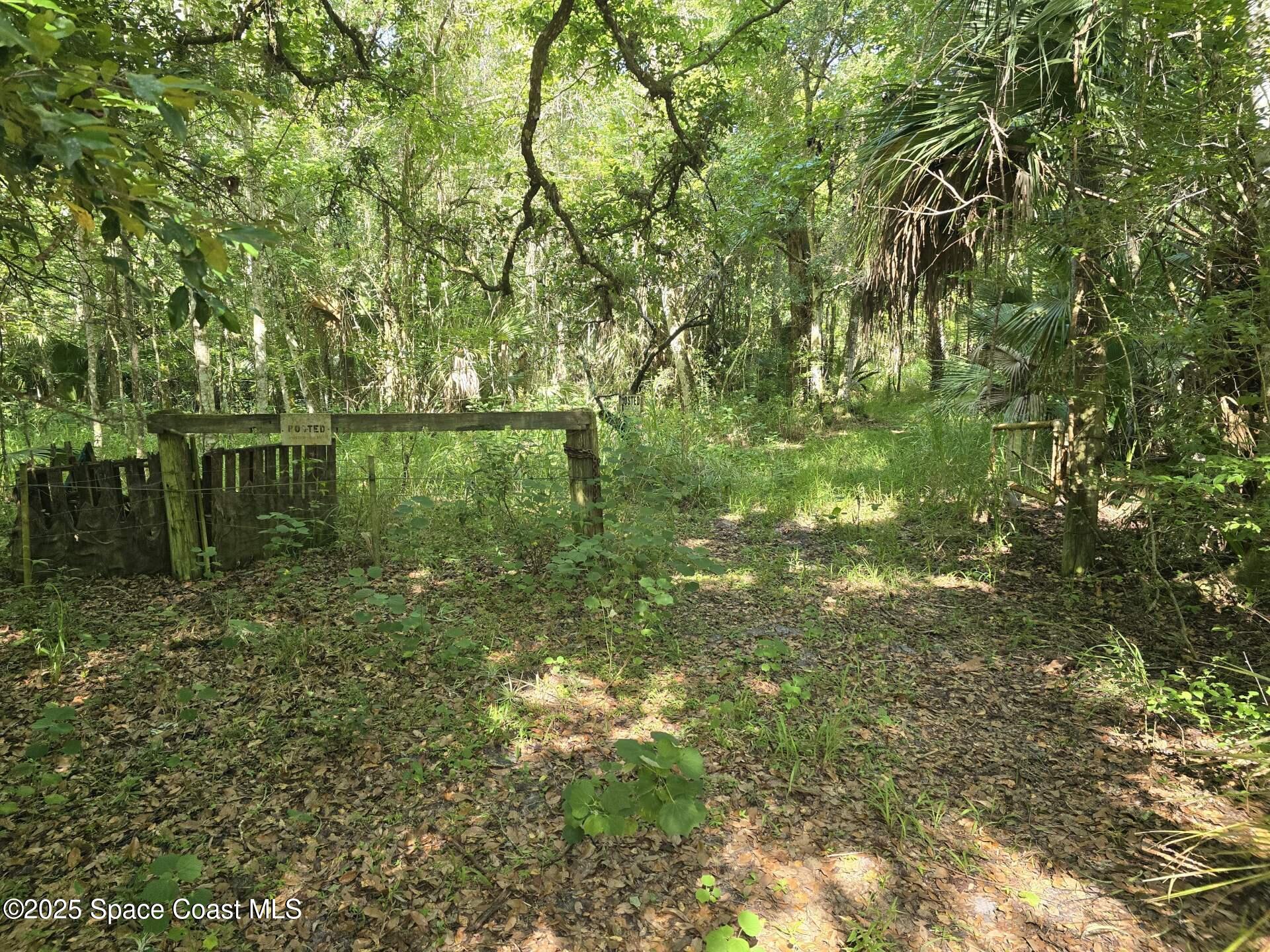 4600 N Beacon Light Road N Property Photo 10