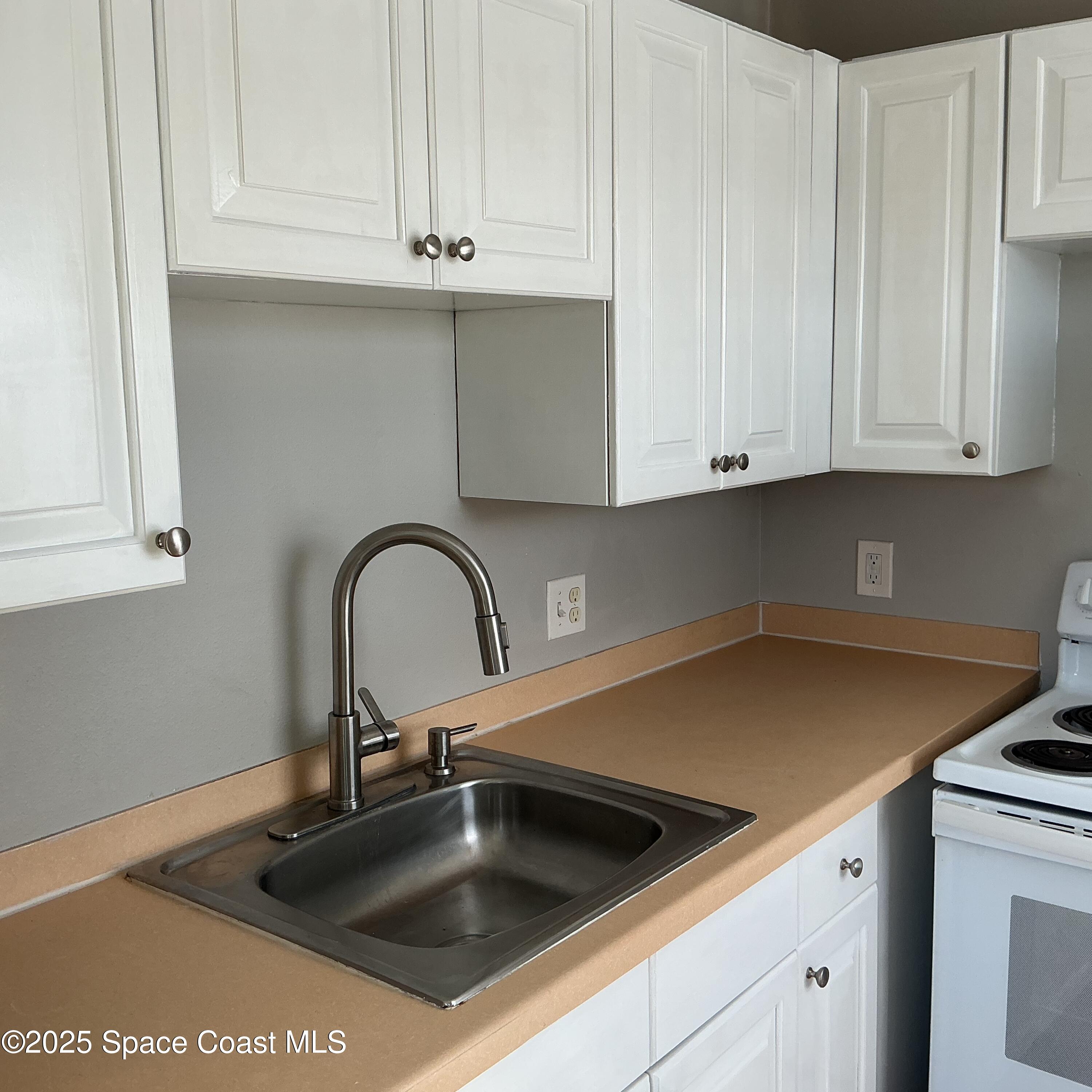 420 Monroe Avenue D202 Property Photo 15