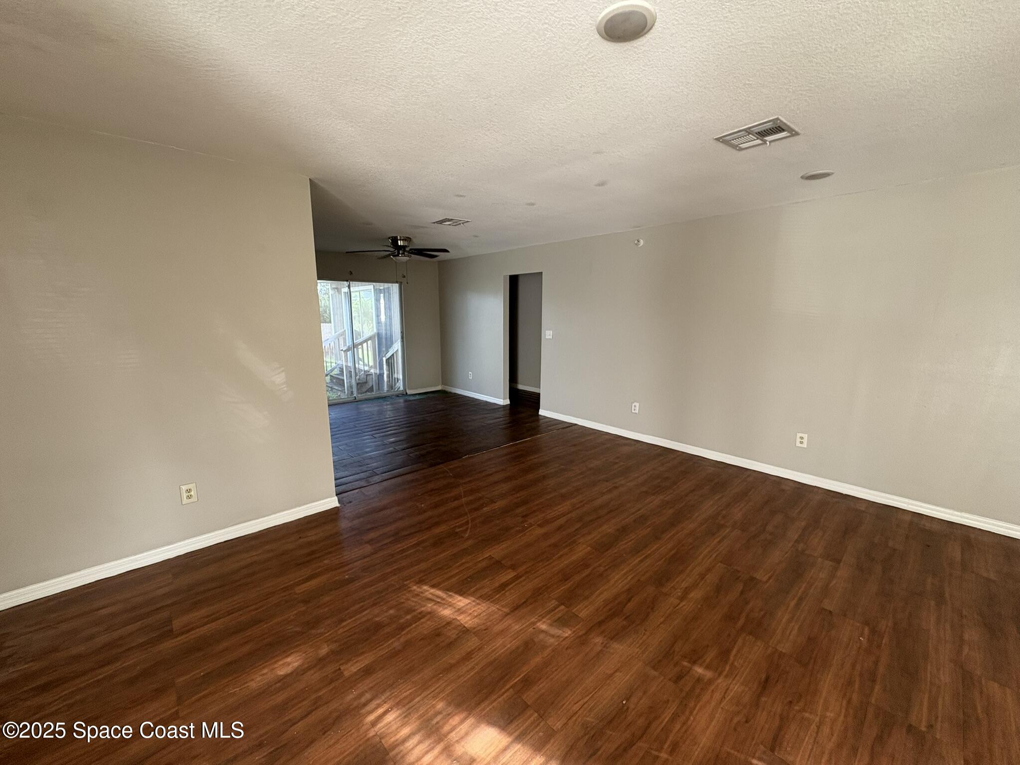 728 44th Ave Avenue E Property Photo 6