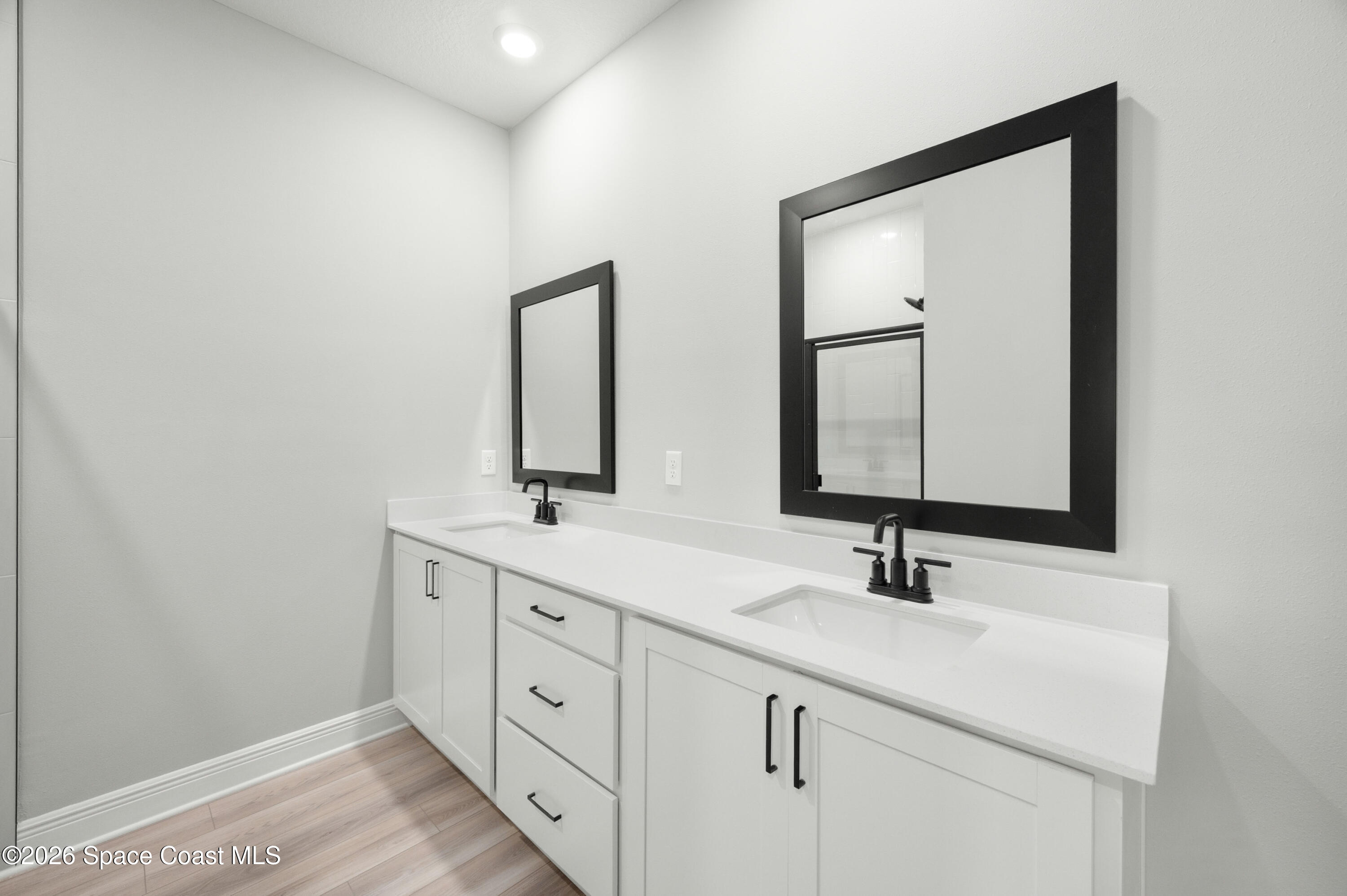 1698 Waldo Street Se Property Photo 8