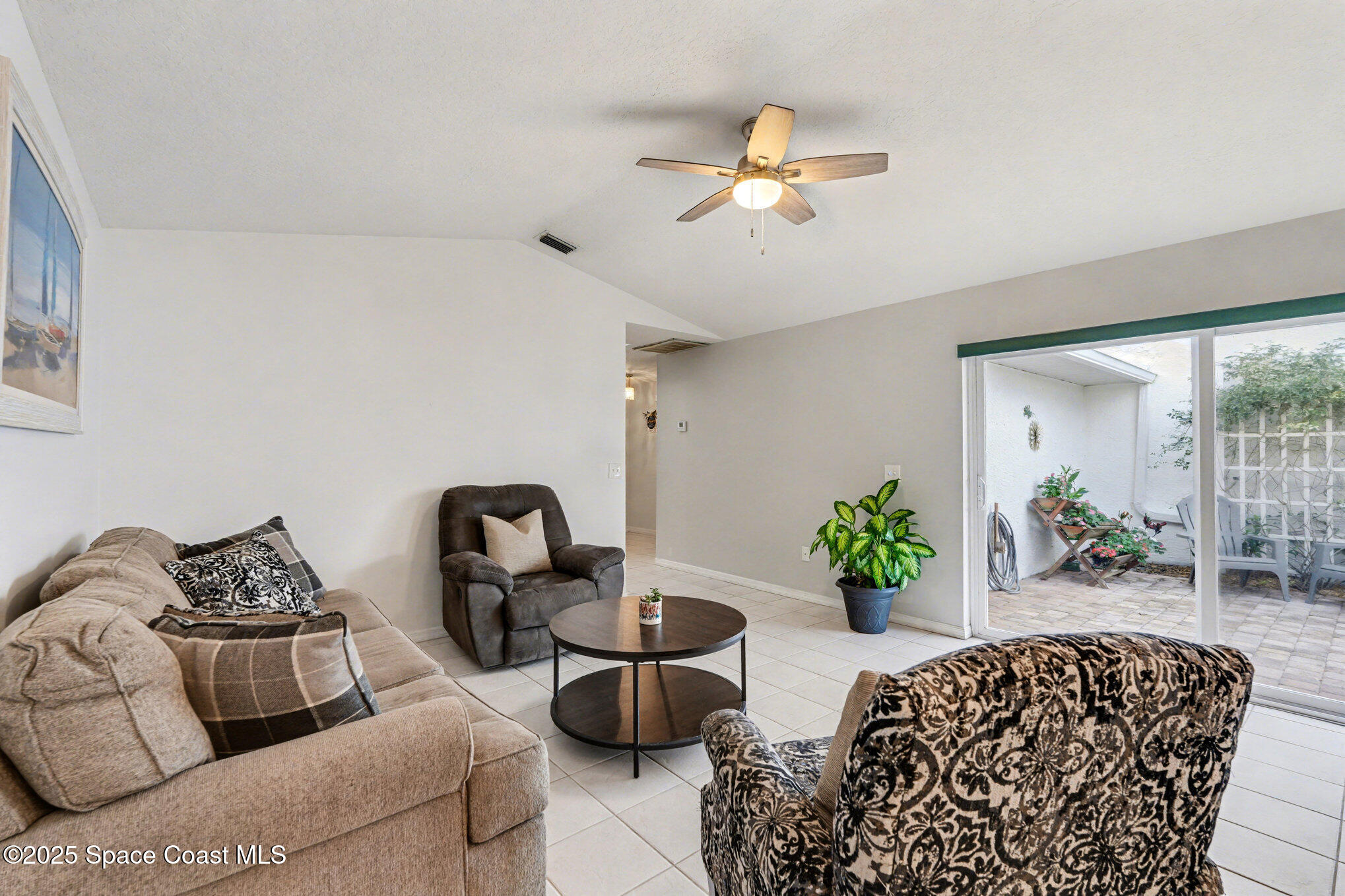 904 Maplewood Court Property Photo 8