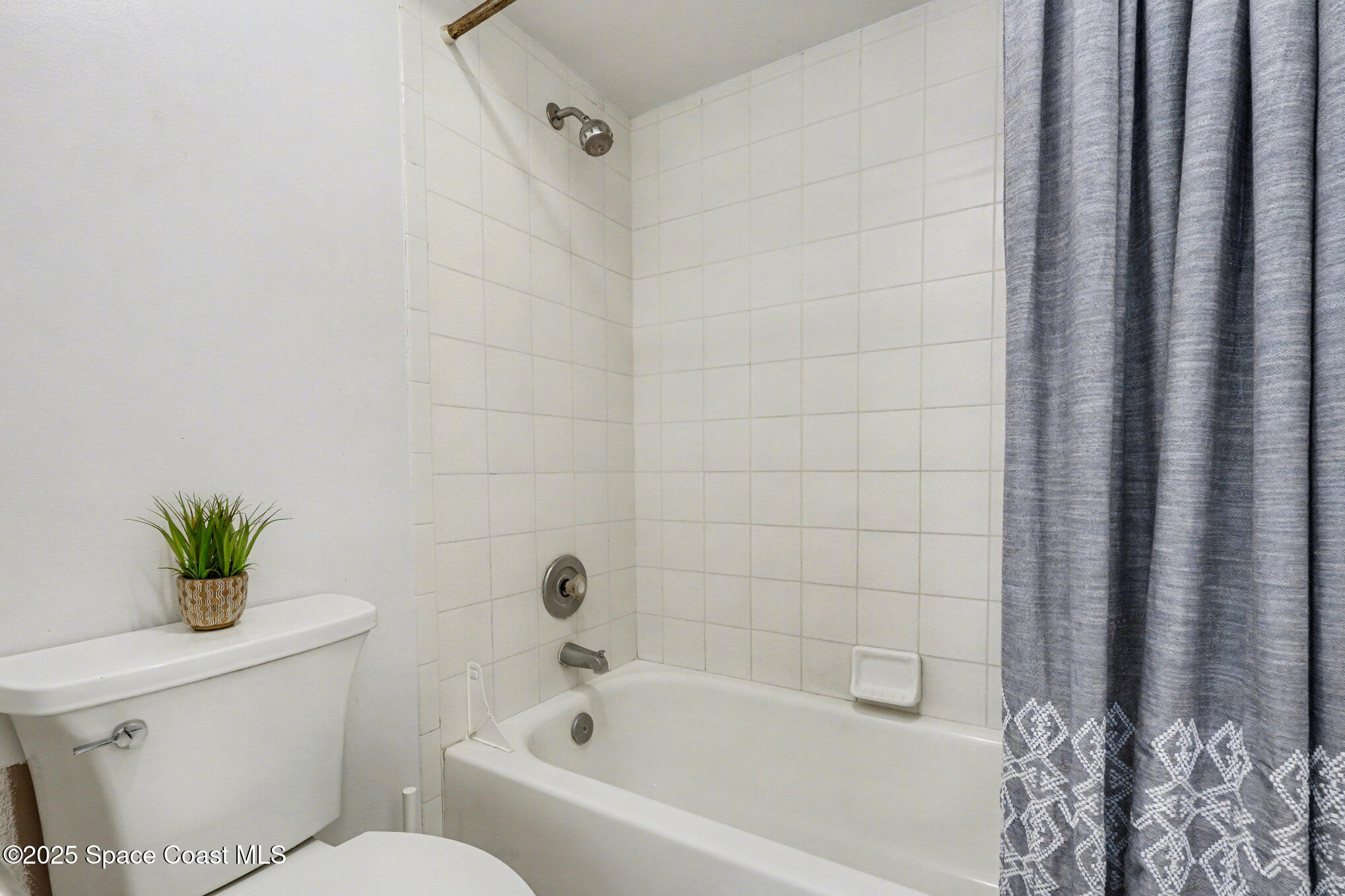 904 Maplewood Court Property Photo 16