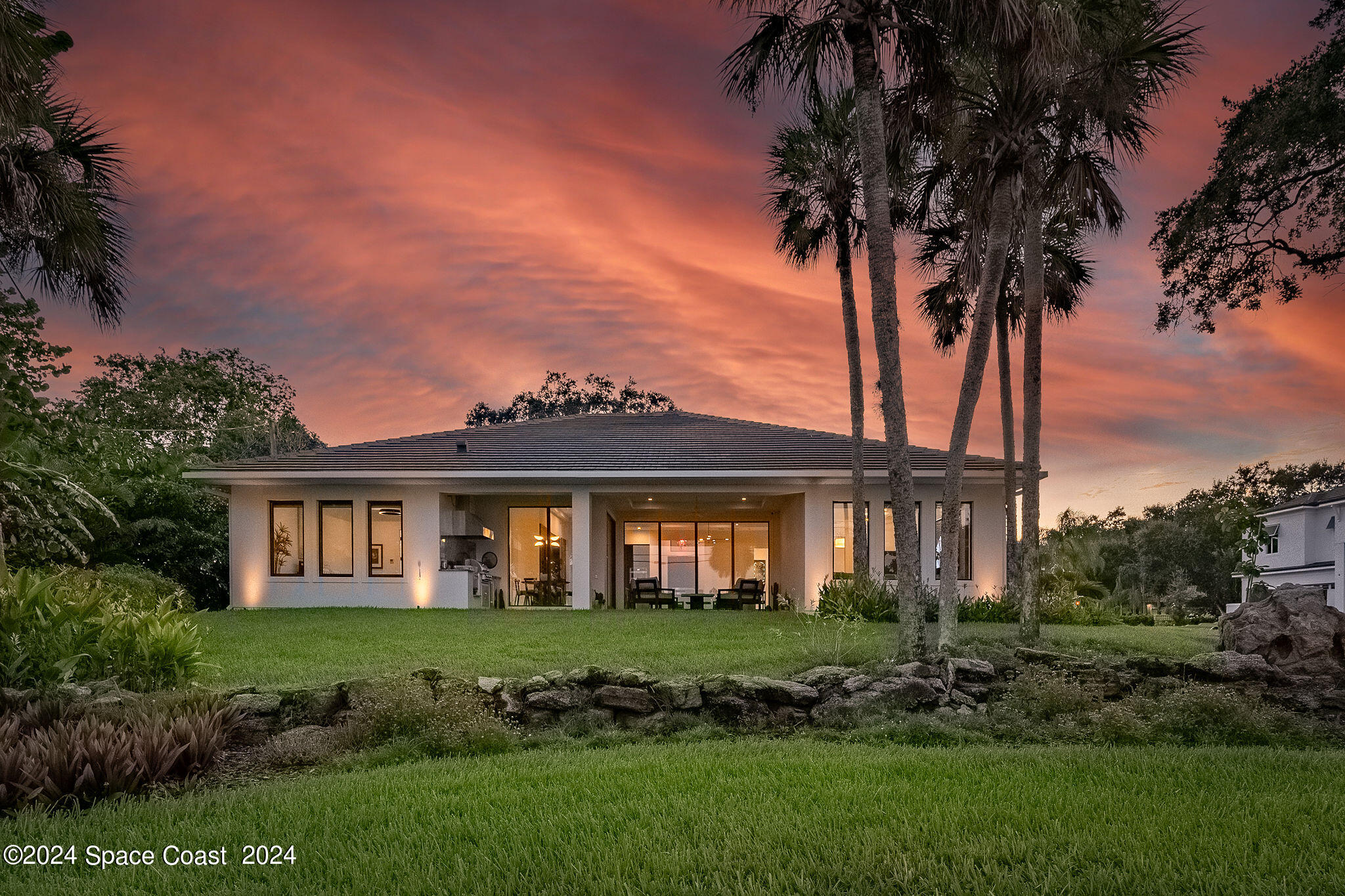 11 Bayshore Court Property Photo 1