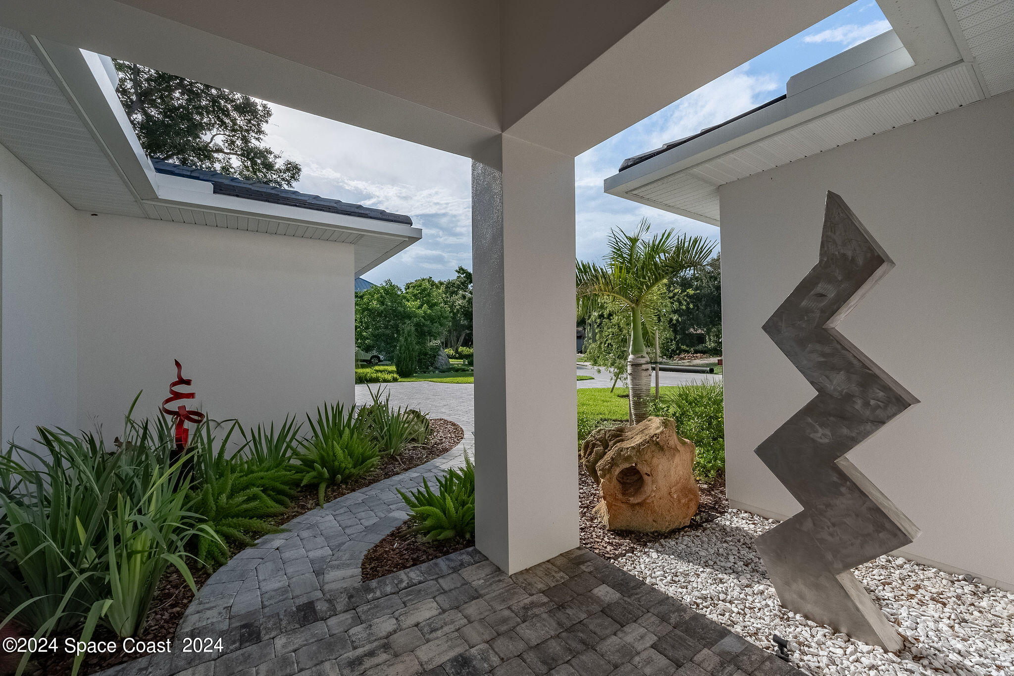 11 Bayshore Court Property Photo 9
