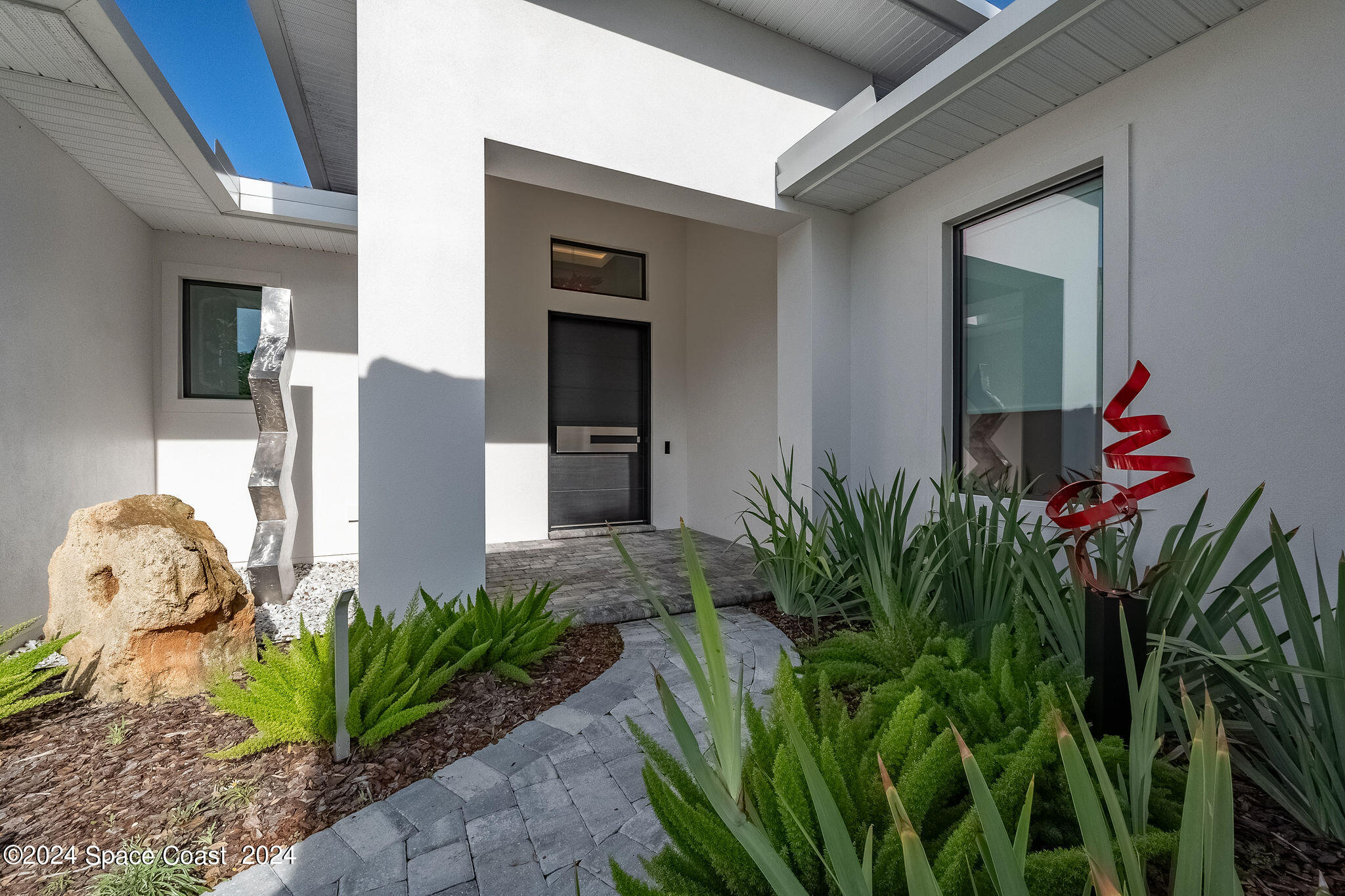 11 Bayshore Court Property Photo 10